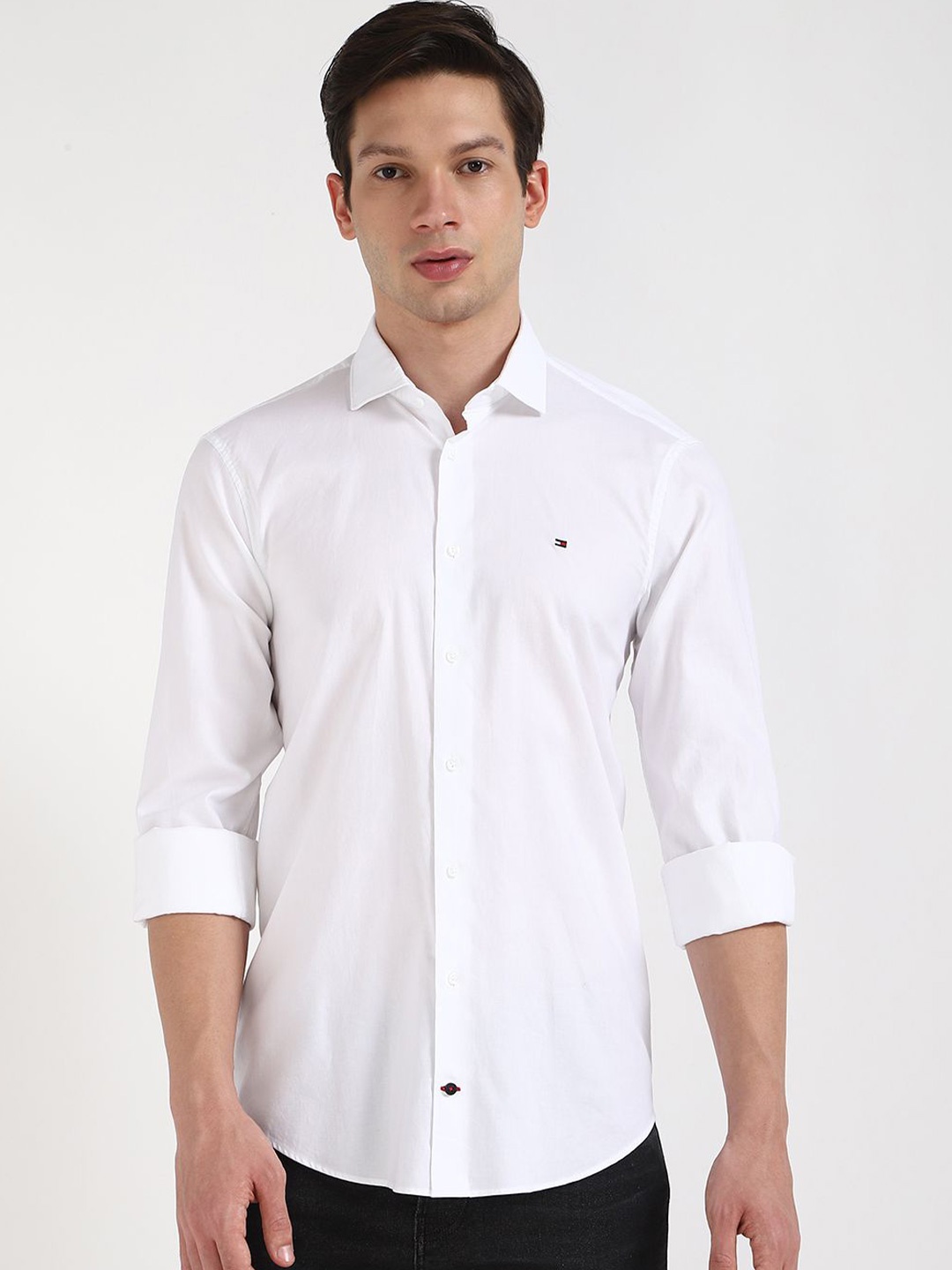 

Tommy Hilfiger Men Spread Collar Solid Cotton Casual Shirt, White