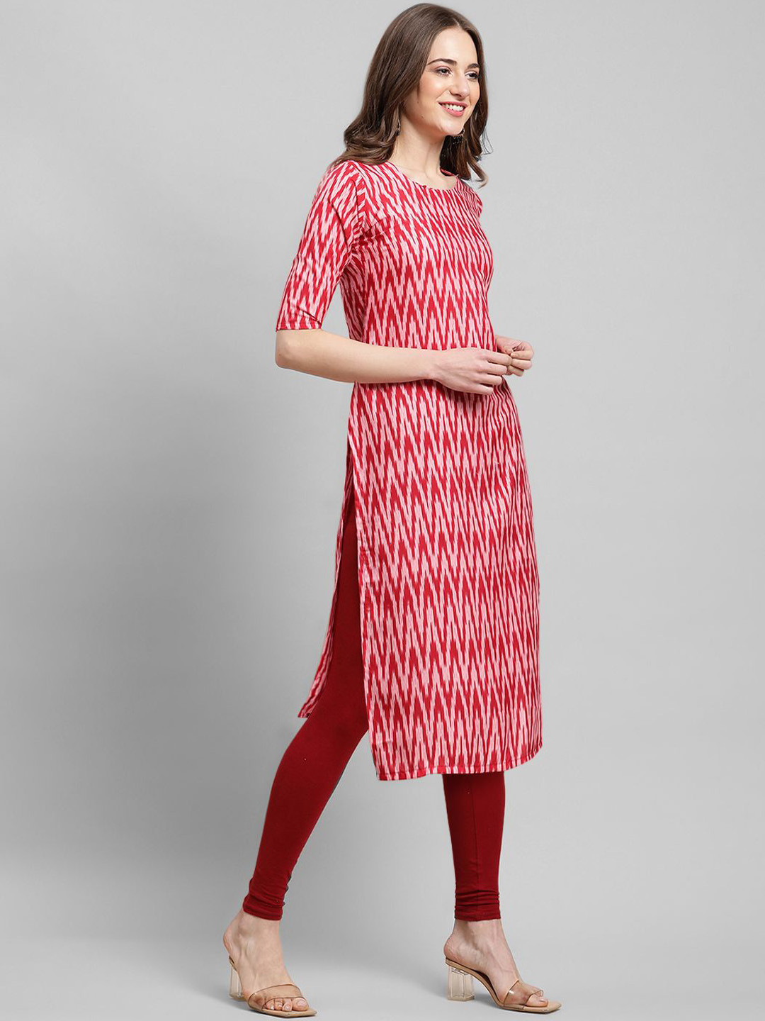 

7Threads Chevron Printed Round Neck Crepe Straight Kurta, Pink