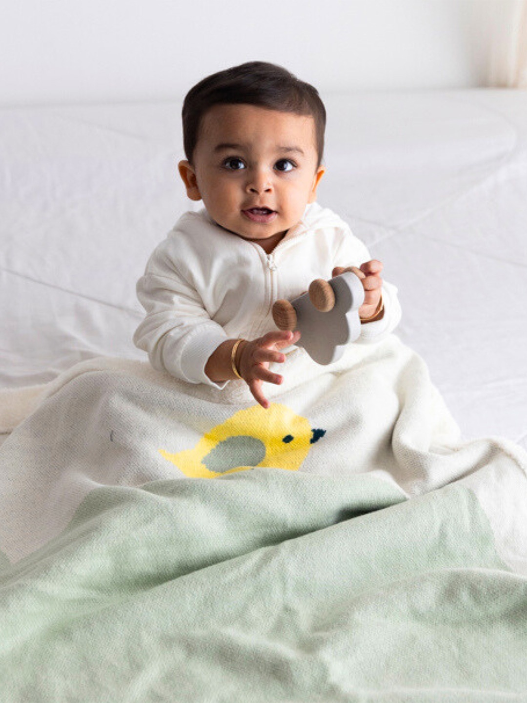 

TIDY SLEEP Green Cartoon Characters Fleece Heavy Winter 210 GSM Single Bed Blanket