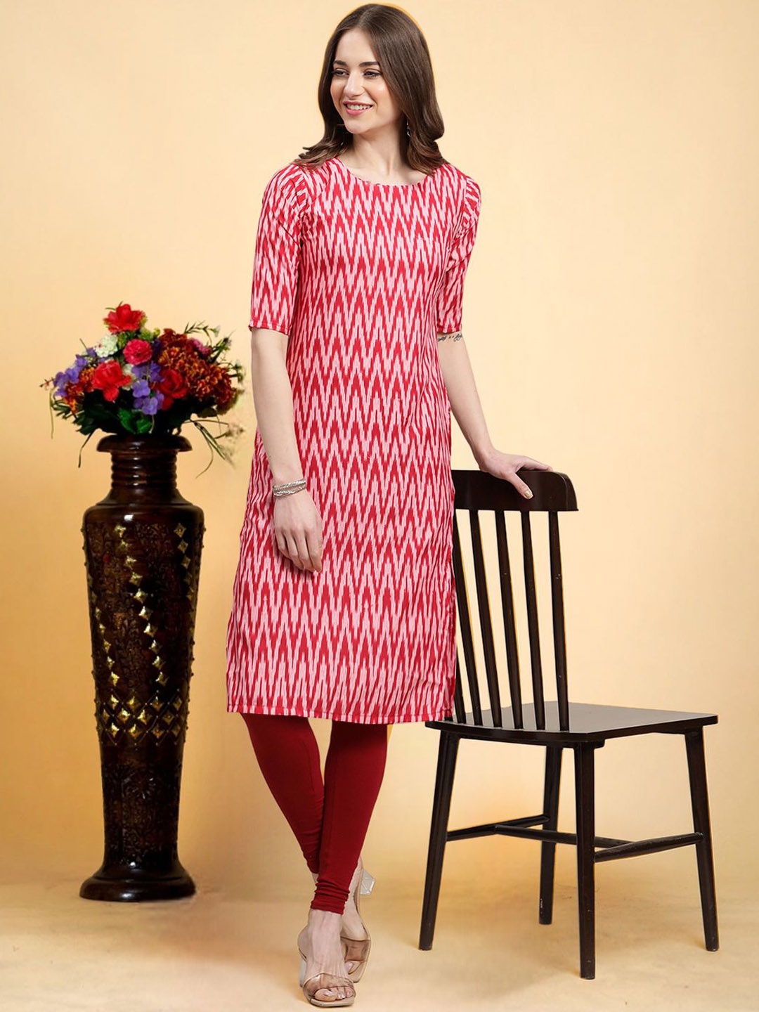 

7Threads Chevron Printed Round Neck Straight Crepe Kurta, Pink