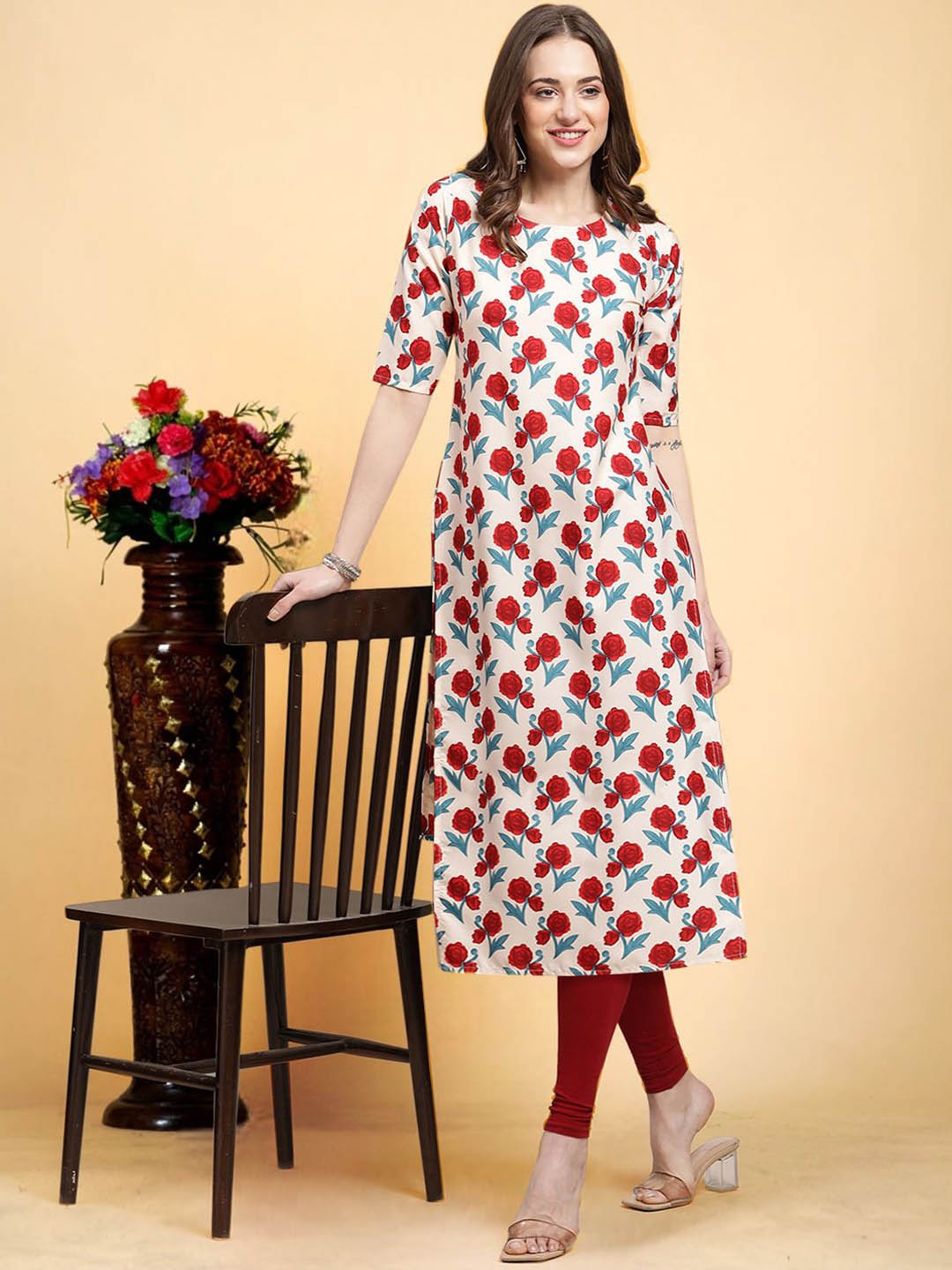 

7Threads Floral Printed Round Neck Crepe Straight Kurta, Red
