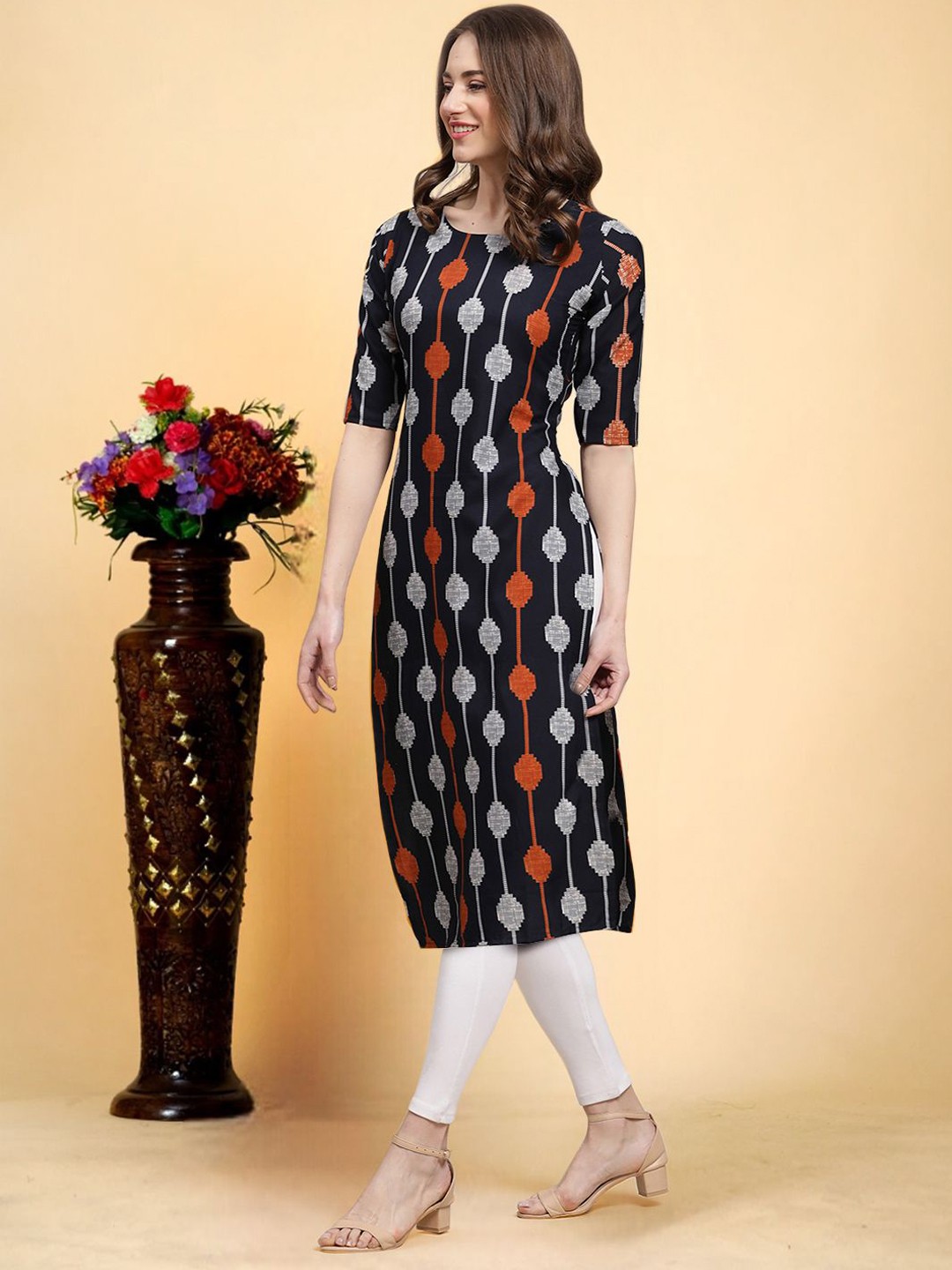 

7Threads Ethnic Motifs Printed Round Neck Crepe Straight Kurta, Black