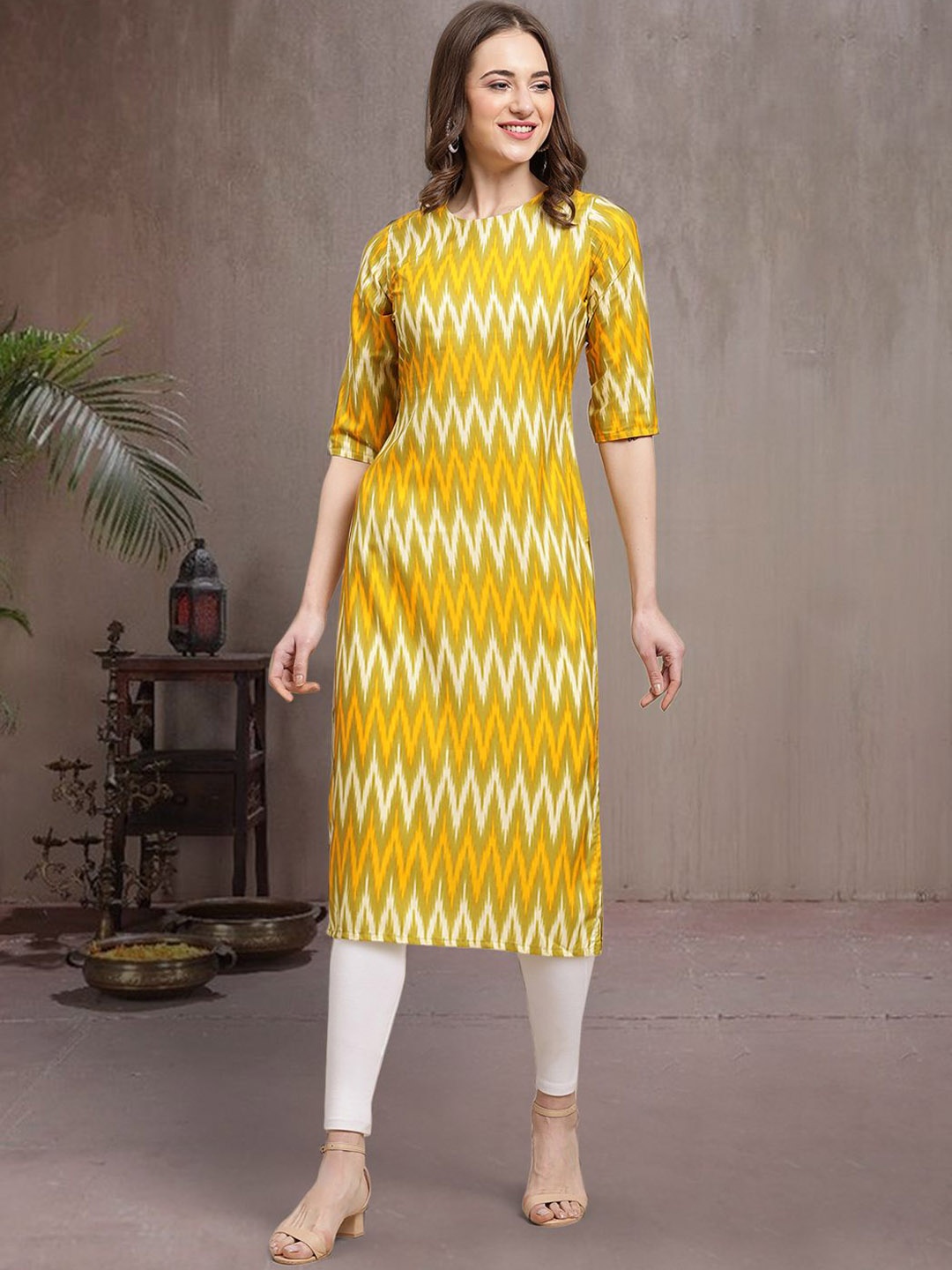 7Threads Chevron Printed Round Neck Crepe Straight Kurta, Yellow