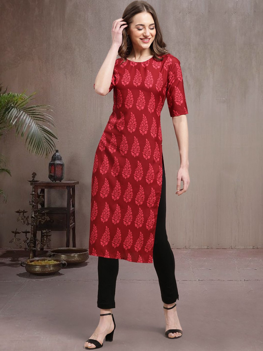 

7Threads Ethnic Motifs Printed Round Neck Crepe Straight Kurta, Red