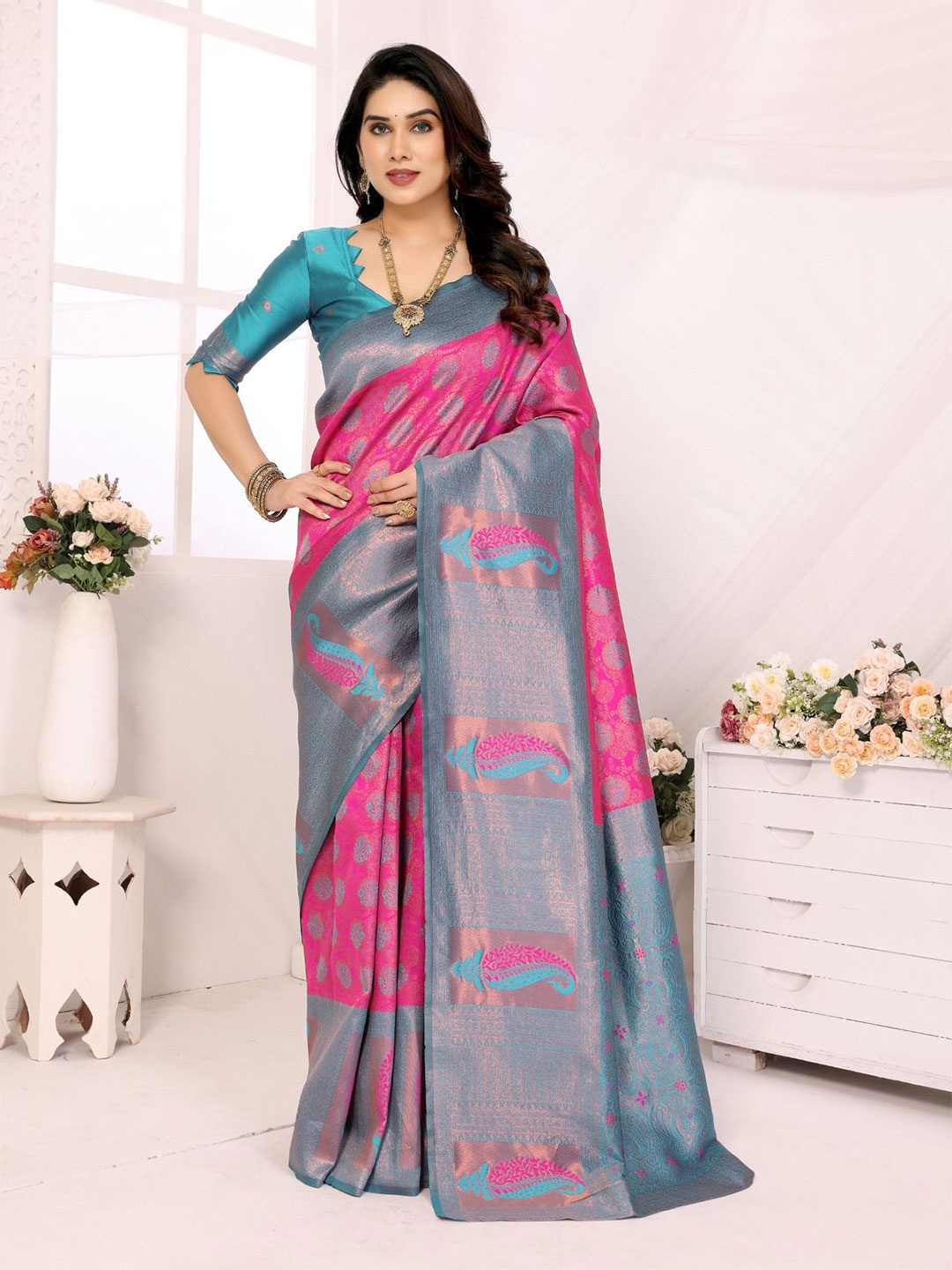 

DIKONA DESIGNER Woven Design Zari Kanjeevaram Saree, Pink