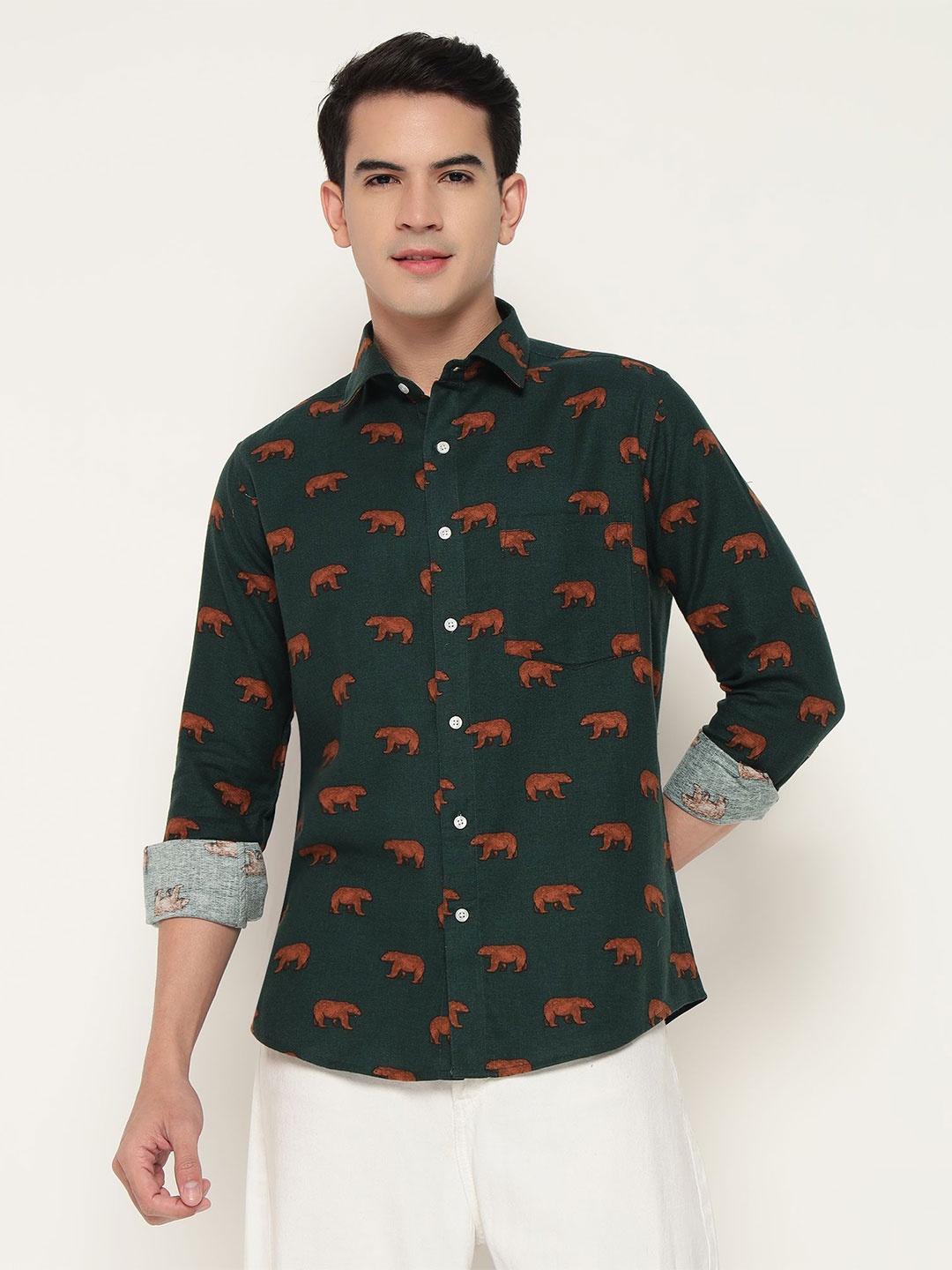 

PRIME PORTER Men Slim Fit Spread Collar Conversational Printed Cotton Casual Shirt, Green