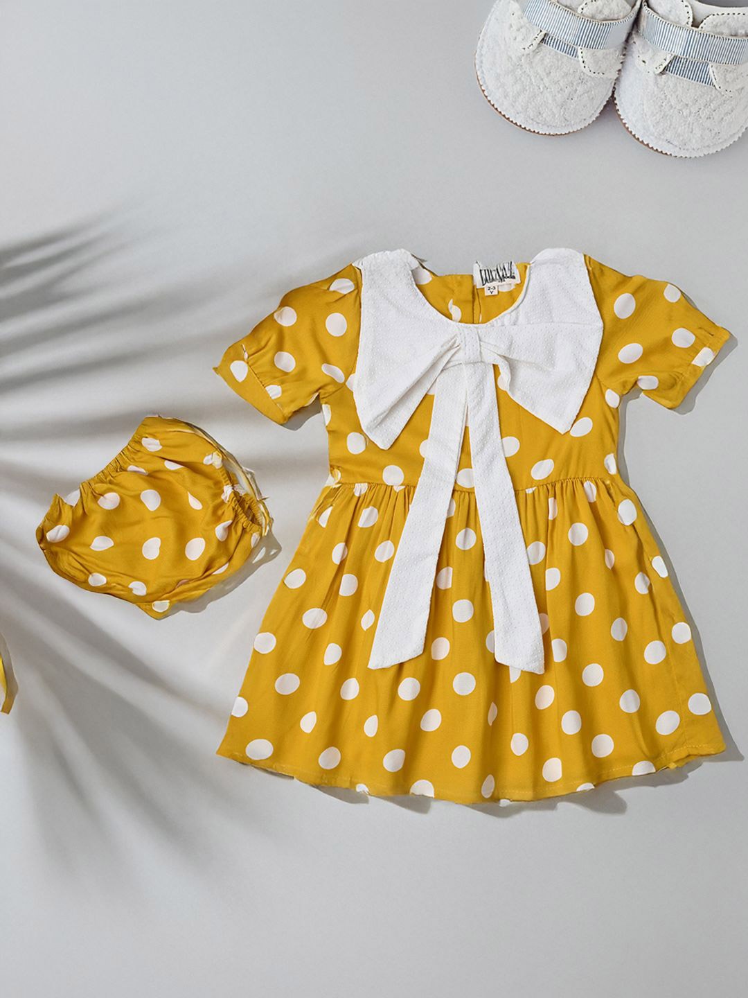 

Bella Moda Girls Polka Dot Printed Bow Detail Fit & Flare Dress With bloomer, Yellow