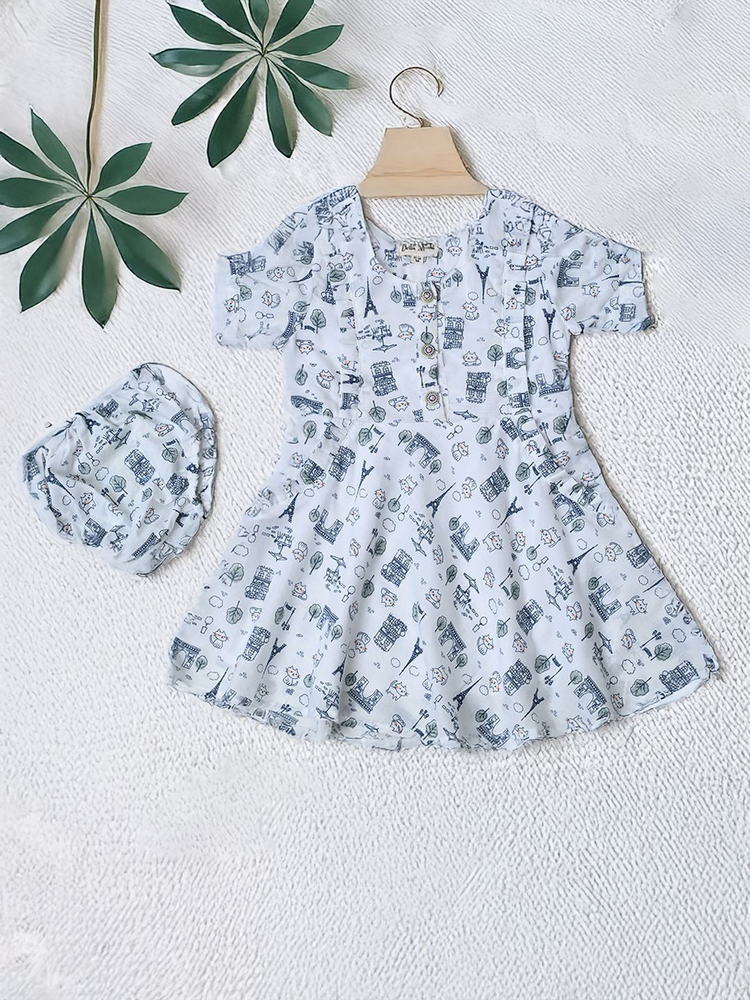 

Bella Moda Girls Printed Cotton Fit & Flare Dress With Bloomer, White