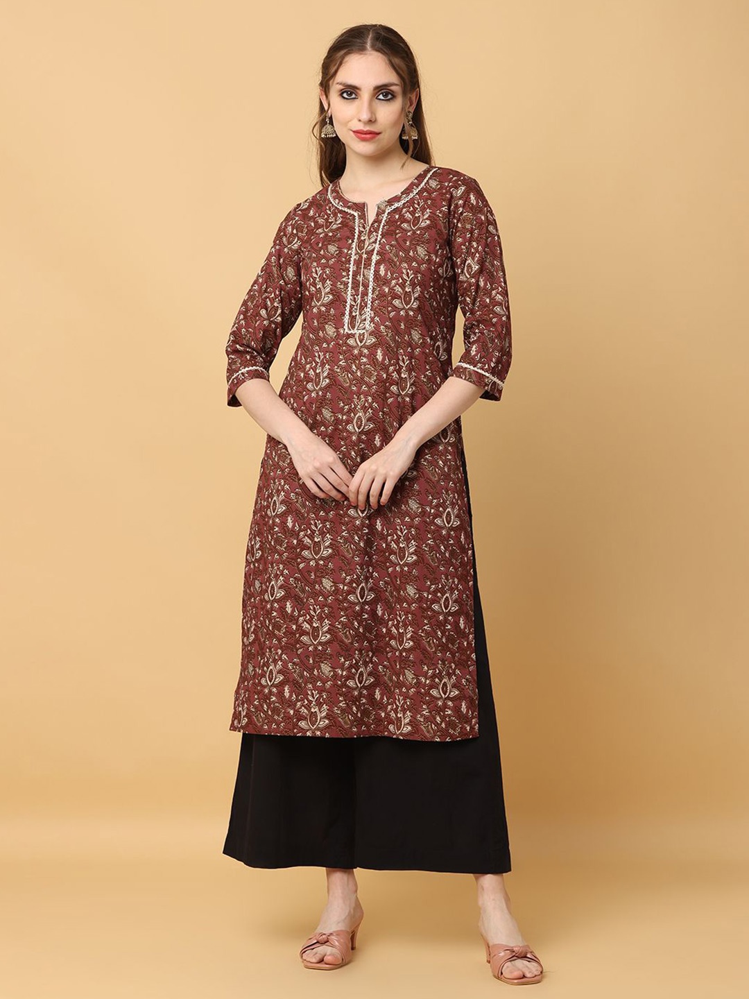 

AAYUMI Women Floral Printed Pure Cotton Kurti, Red