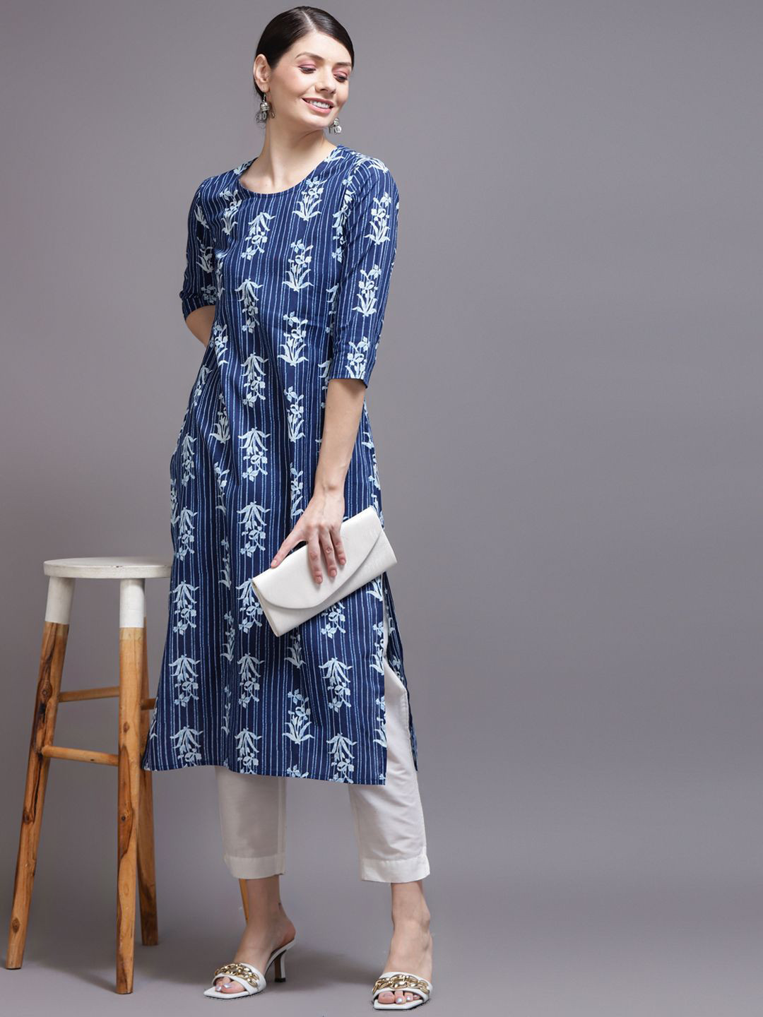 

AAYUMI Women Printed Pure Cotton Straight Kurta, Blue