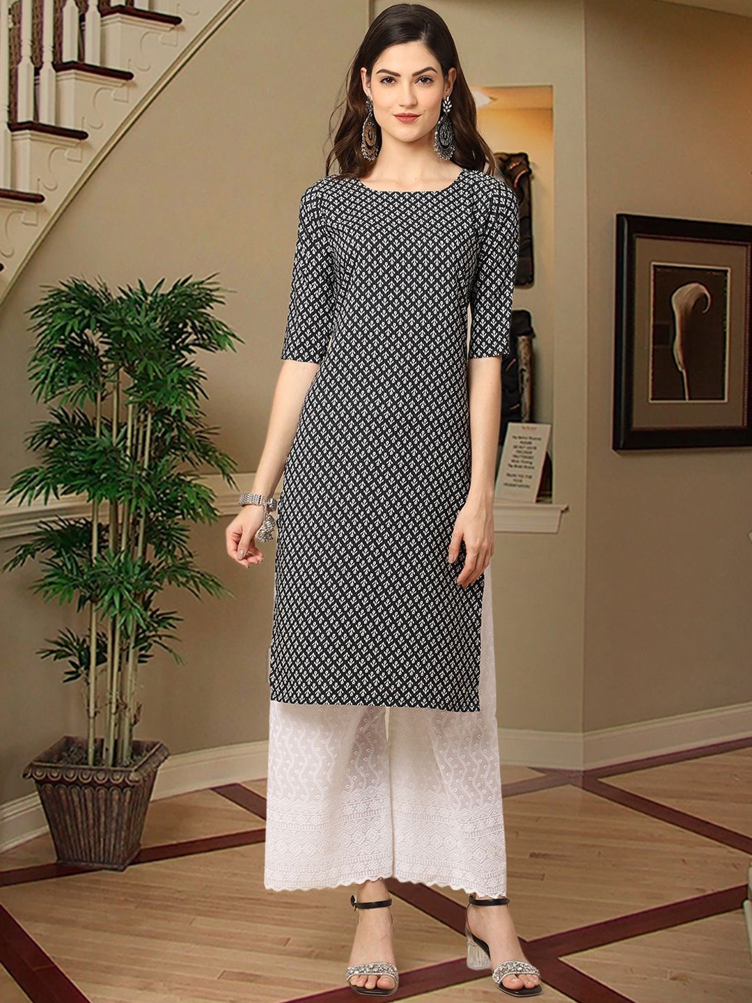 

7Threads Ethnic Motifs Printed Round Neck Crepe Straight Kurta, Black