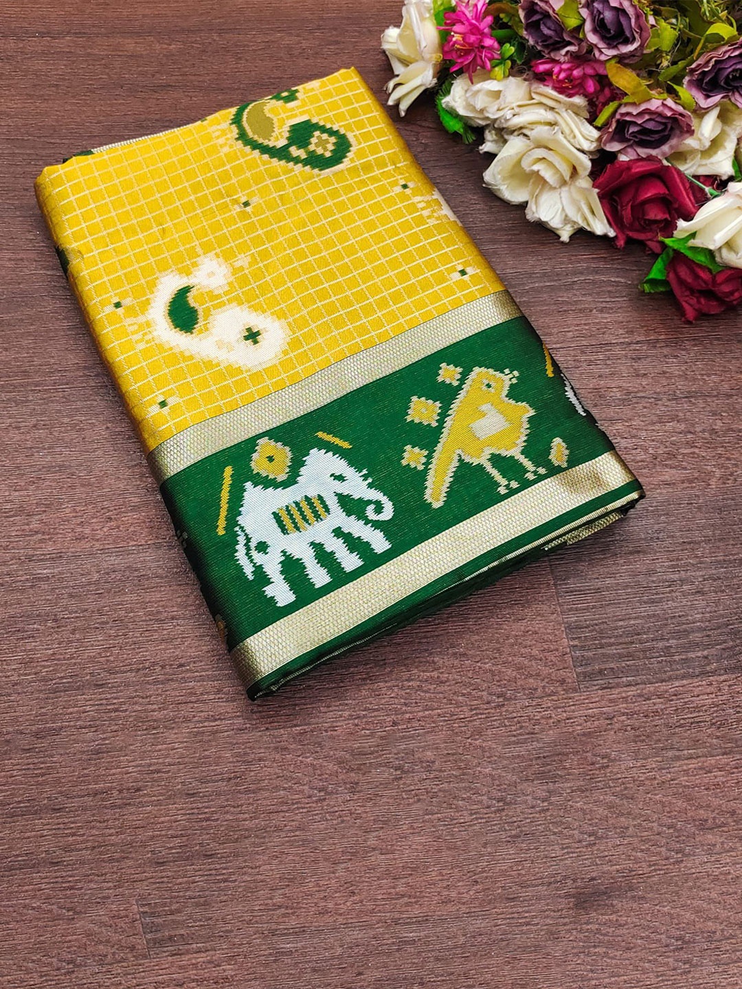 

Marziyaa Woven Design Zari Banarasi Saree, Yellow