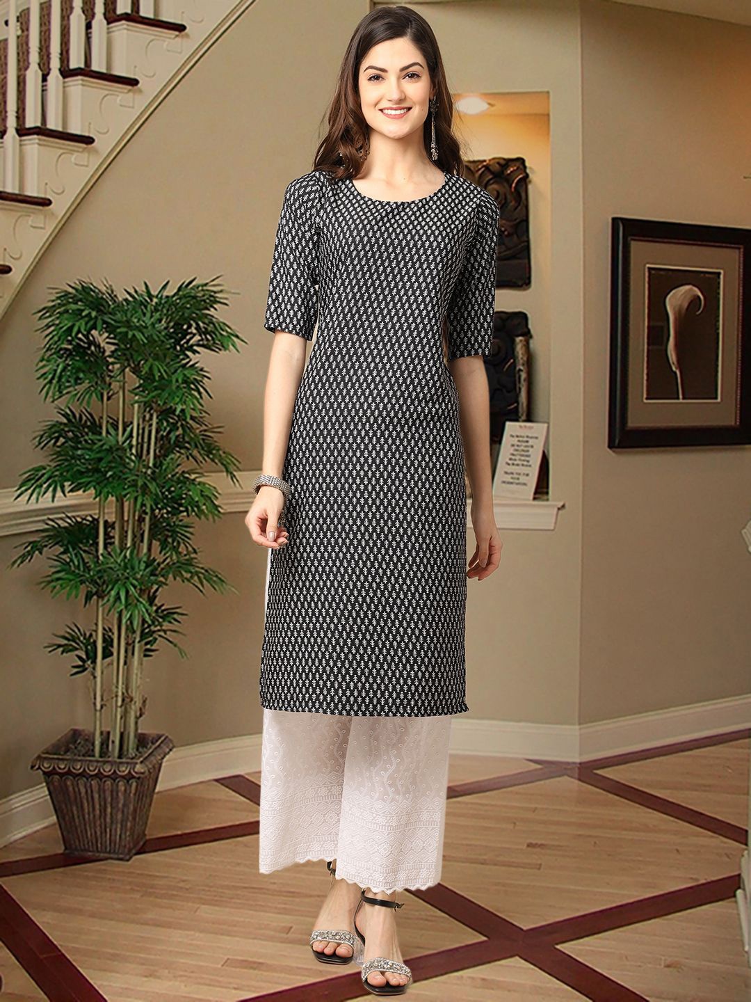 

7Threads Ethnic Motifs Printed Round Neck Crepe Straight Kurta, Black