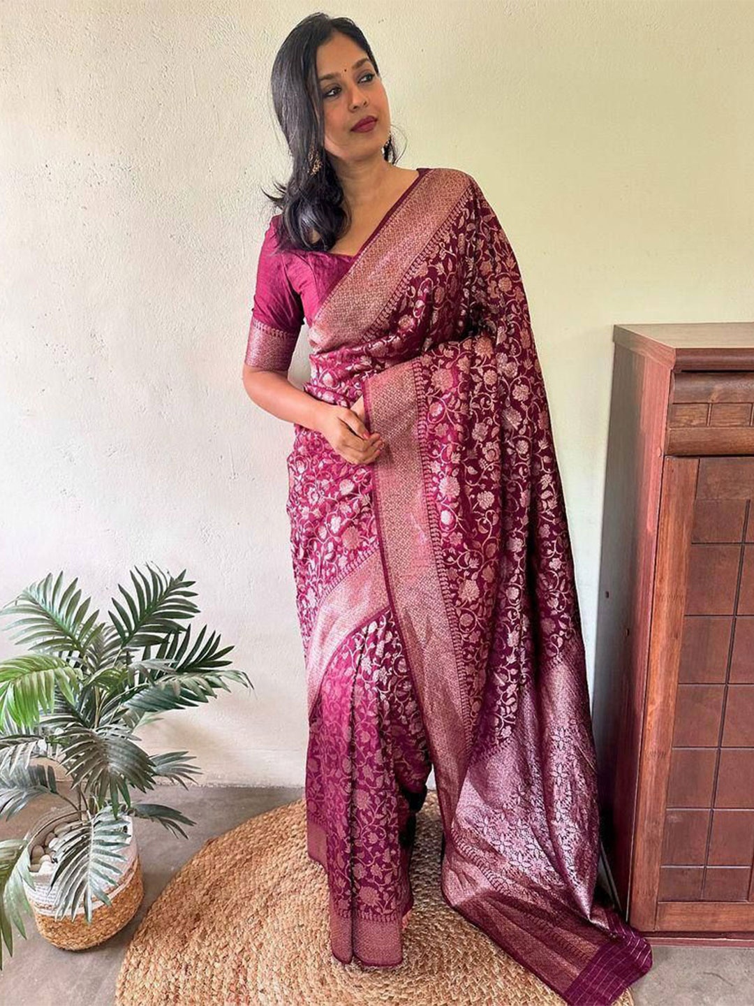 

Marziyaa Ethnic Motifs Woven Design Zari Banarasi Saree, Purple