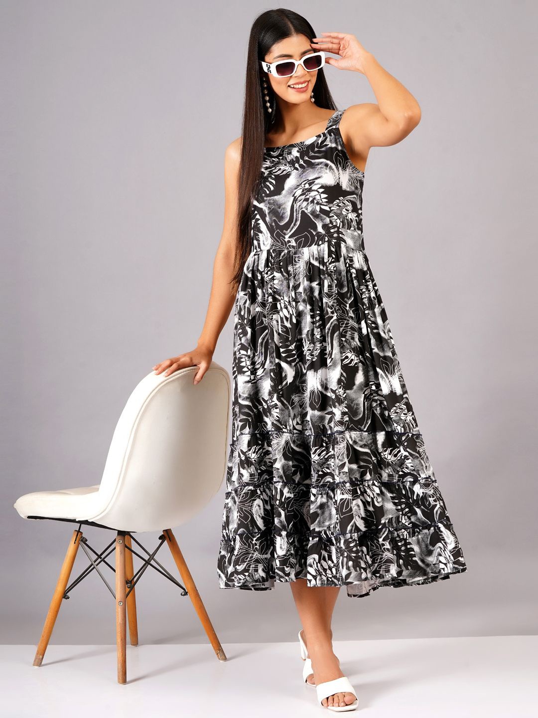 

BAESD Women Printed Tiered Fit & Flare Midi Dress, Black