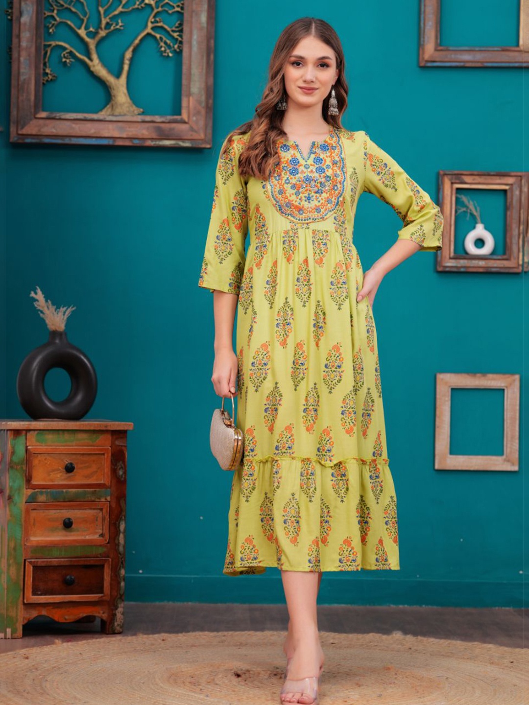

HIGHLIGHT FASHION EXPORT Floral Printed Fit & Flare Midi Dress, Green