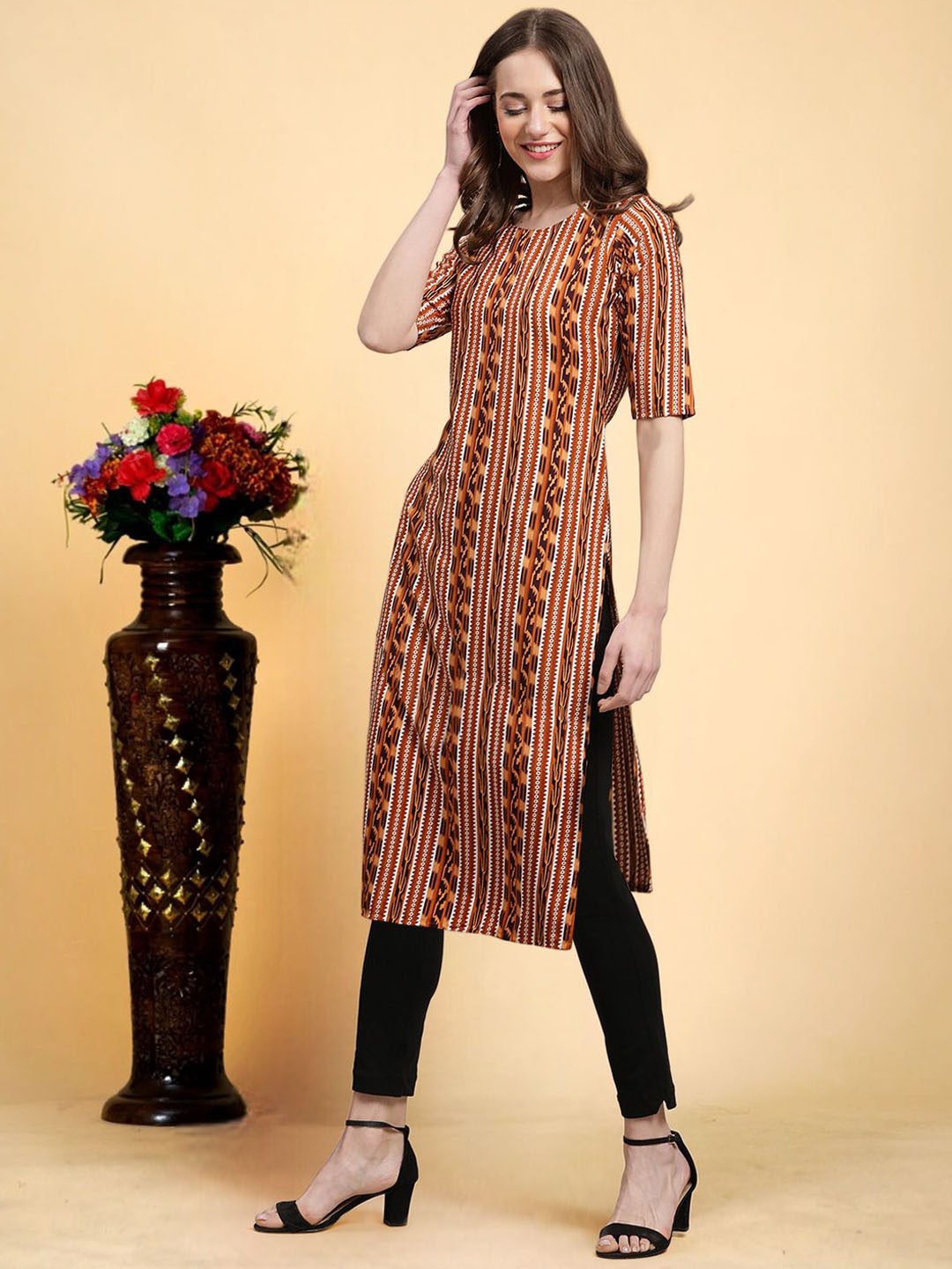

7Threads Geometric Printed Crepe Straight Kurta, Brown