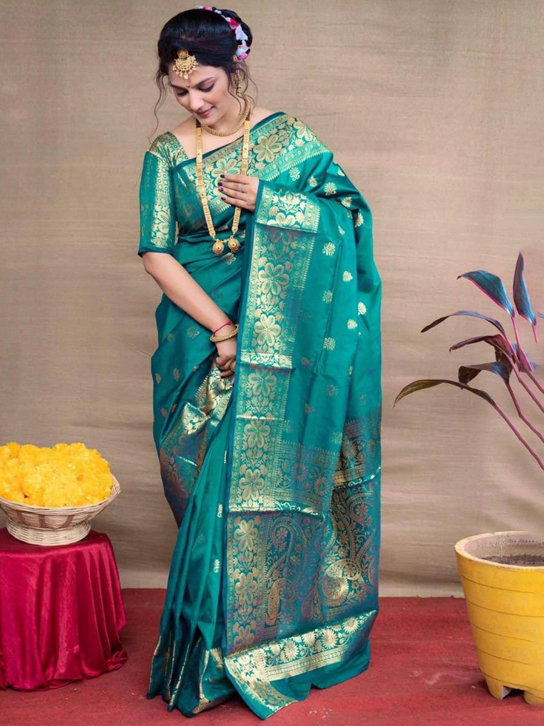 

Marziyaa Woven Design Zari Banarasi Saree, Sea green