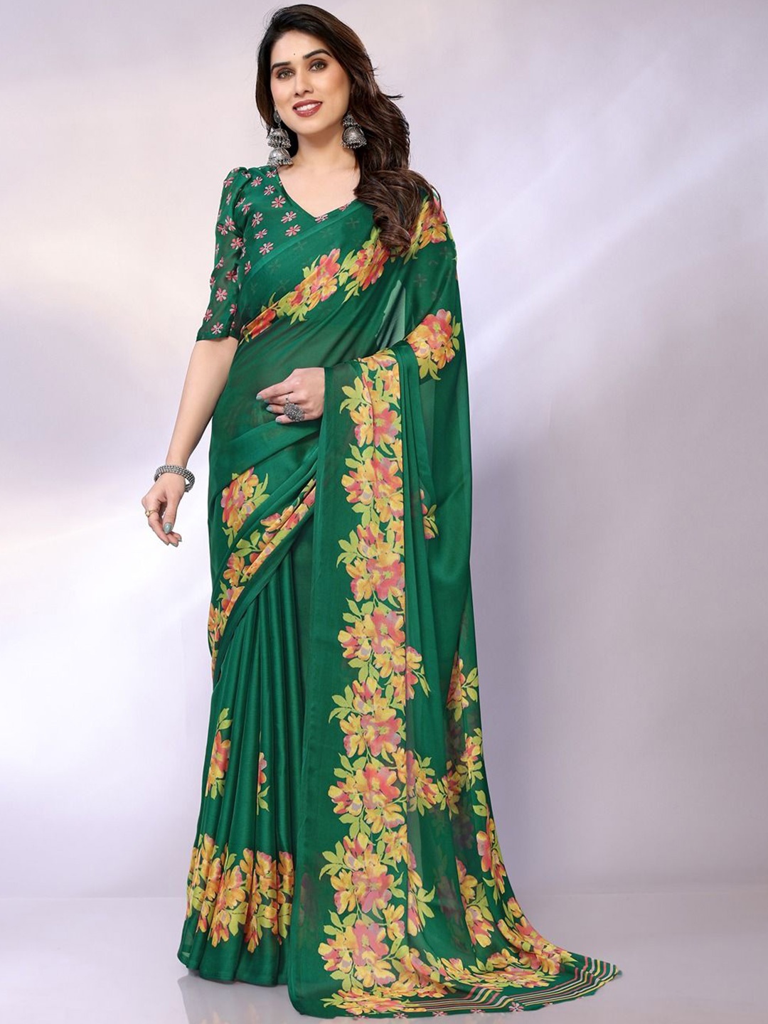 

FABMORA Floral Printed Saree, Green