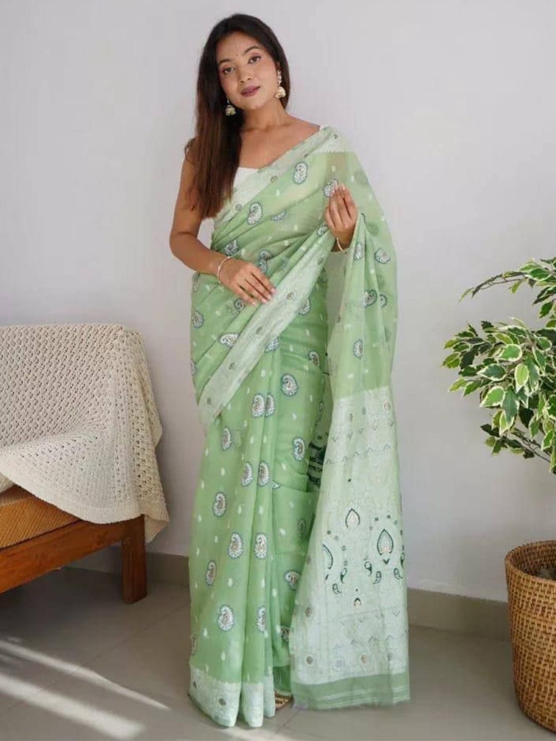 

Marziyaa Ethnic Motifs Zari Banarasi Saree, Green