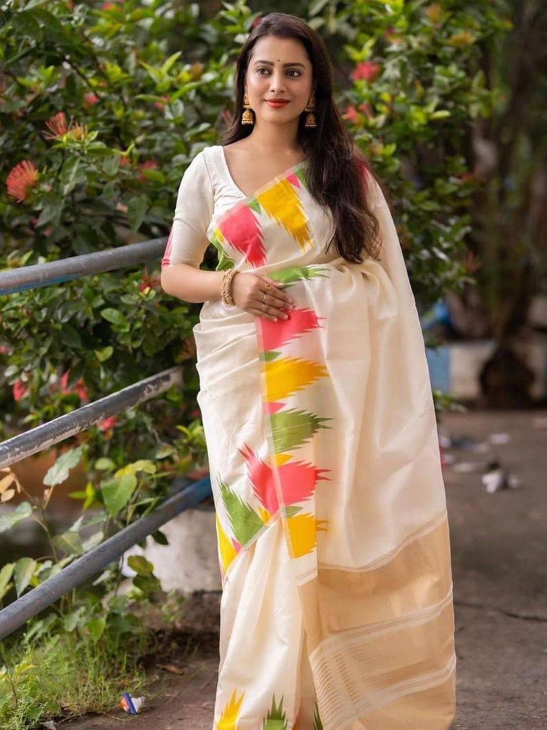 

Marziyaa Zari Banarasi Saree, White