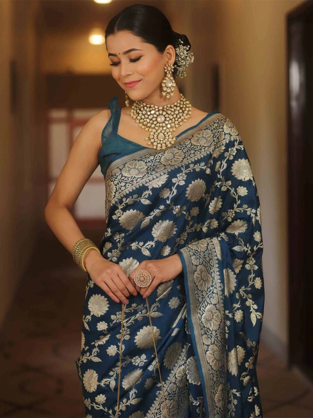 

Marziyaa Woven Design Zari Banarasi Saree, Blue
