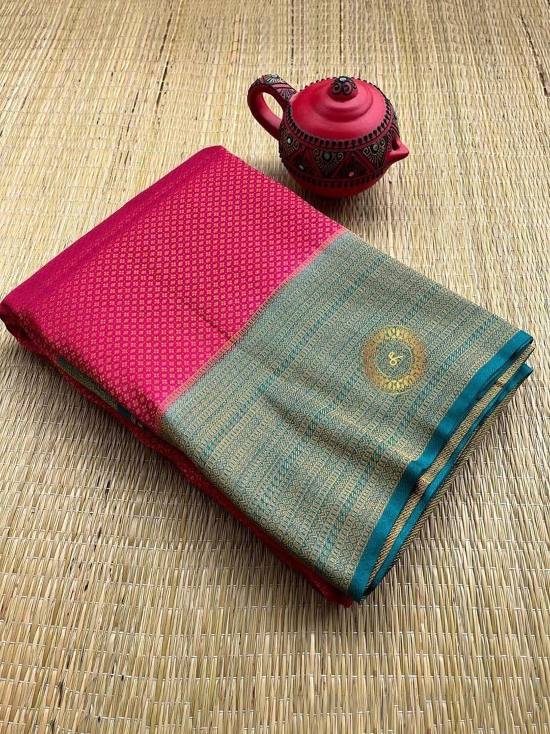 

Marziyaa Woven Design Zari Banarasi Saree, Pink