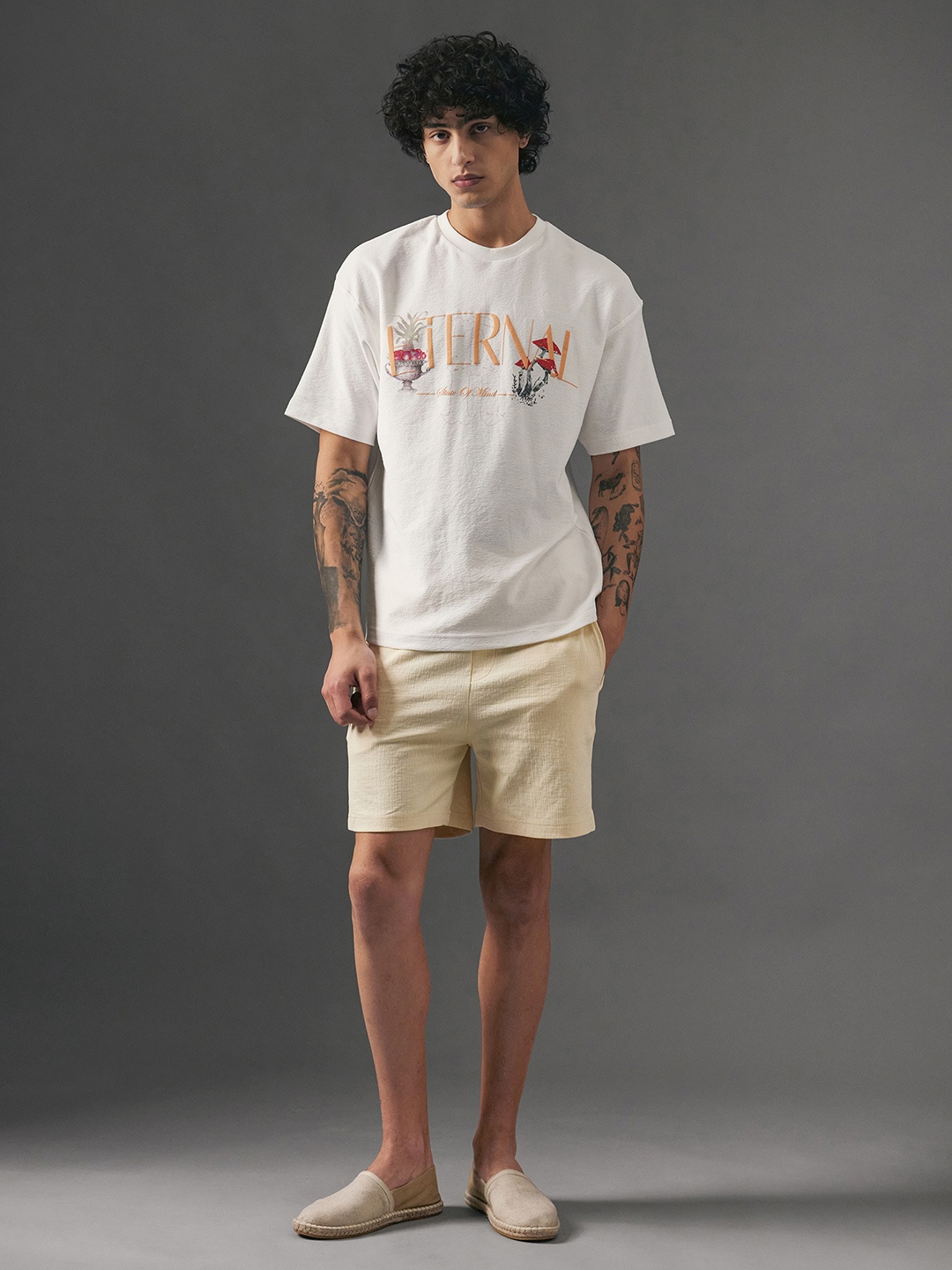 

RARE RABBIT Men Kelor Pastel Yellow Regular Fit Mid-Rise Shorts
