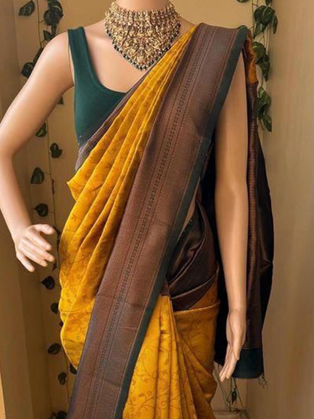 

Marziyaa Woven Design Zari Silk Cotton Banarasi Saree, Yellow