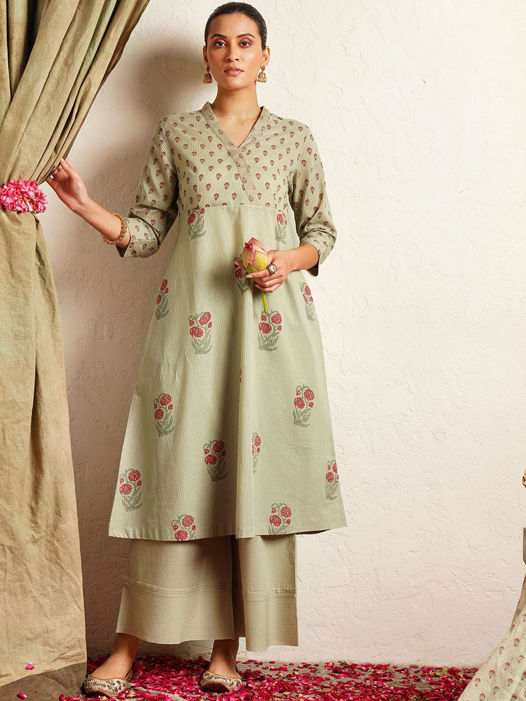 JAYPORE Floral Printed V-Neck Angrakha Thread Work A-Line Kurta, Green