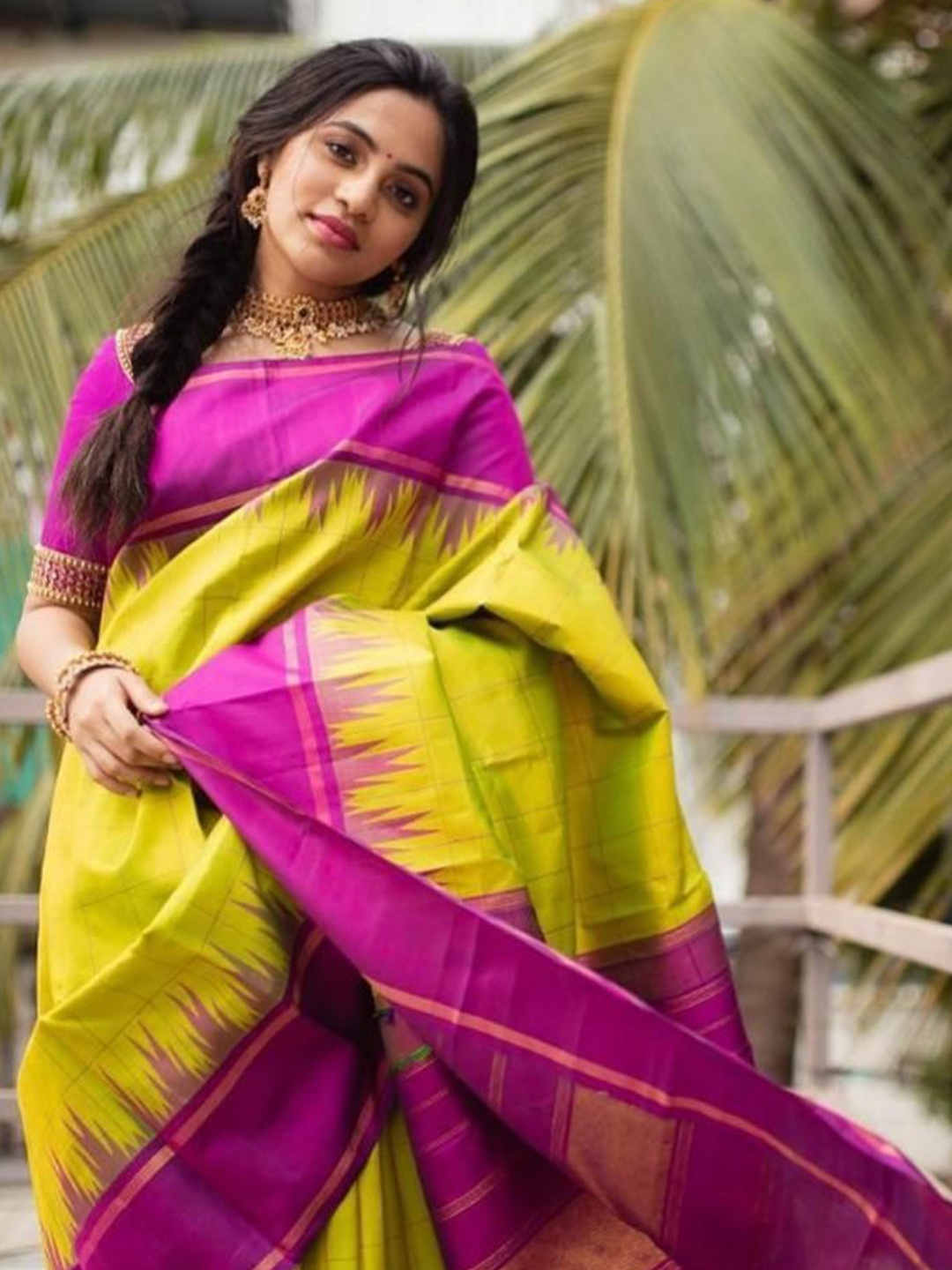 

Marziyaa Woven Design Zari Silk Cotton Banarasi Saree, Yellow
