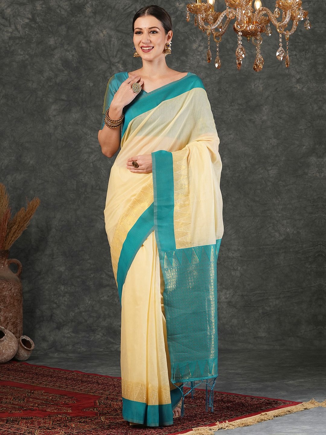 

SAMAH Woven Design Zari Banarasi Saree, Cream