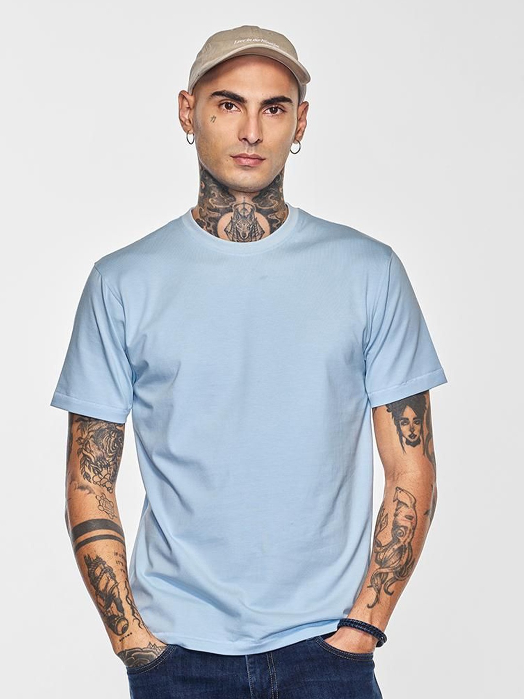 

Snitch Men Solid Round Neck Cotton T-shirt, Blue
