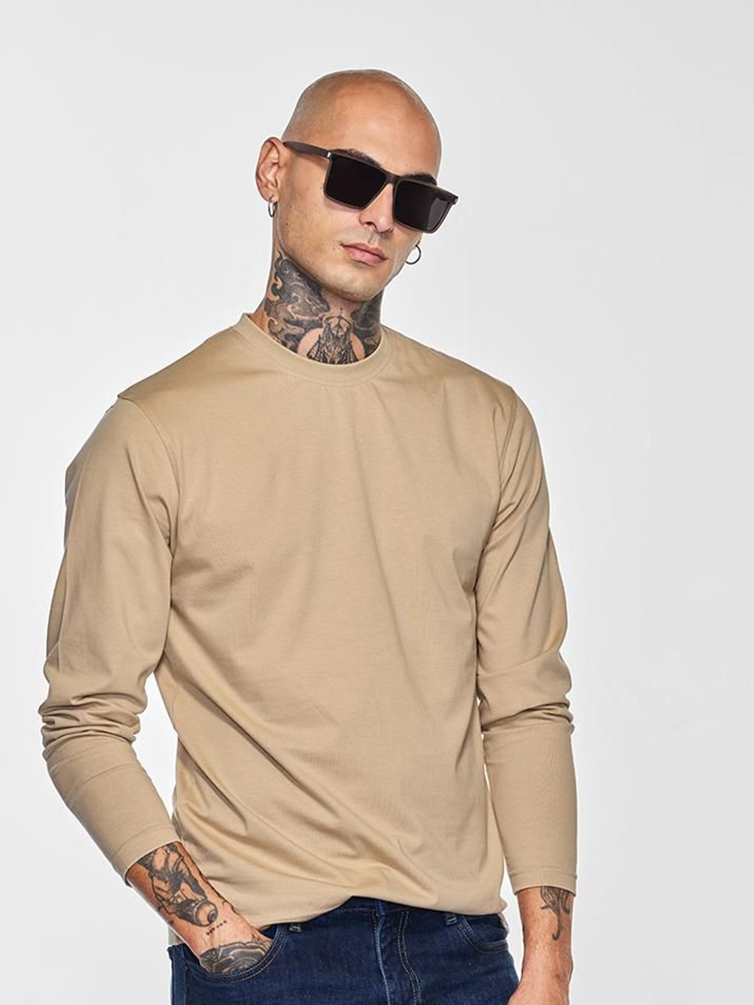 

Snitch Men Solid Round Neck Slim Fit Cotton T-shirt, Beige