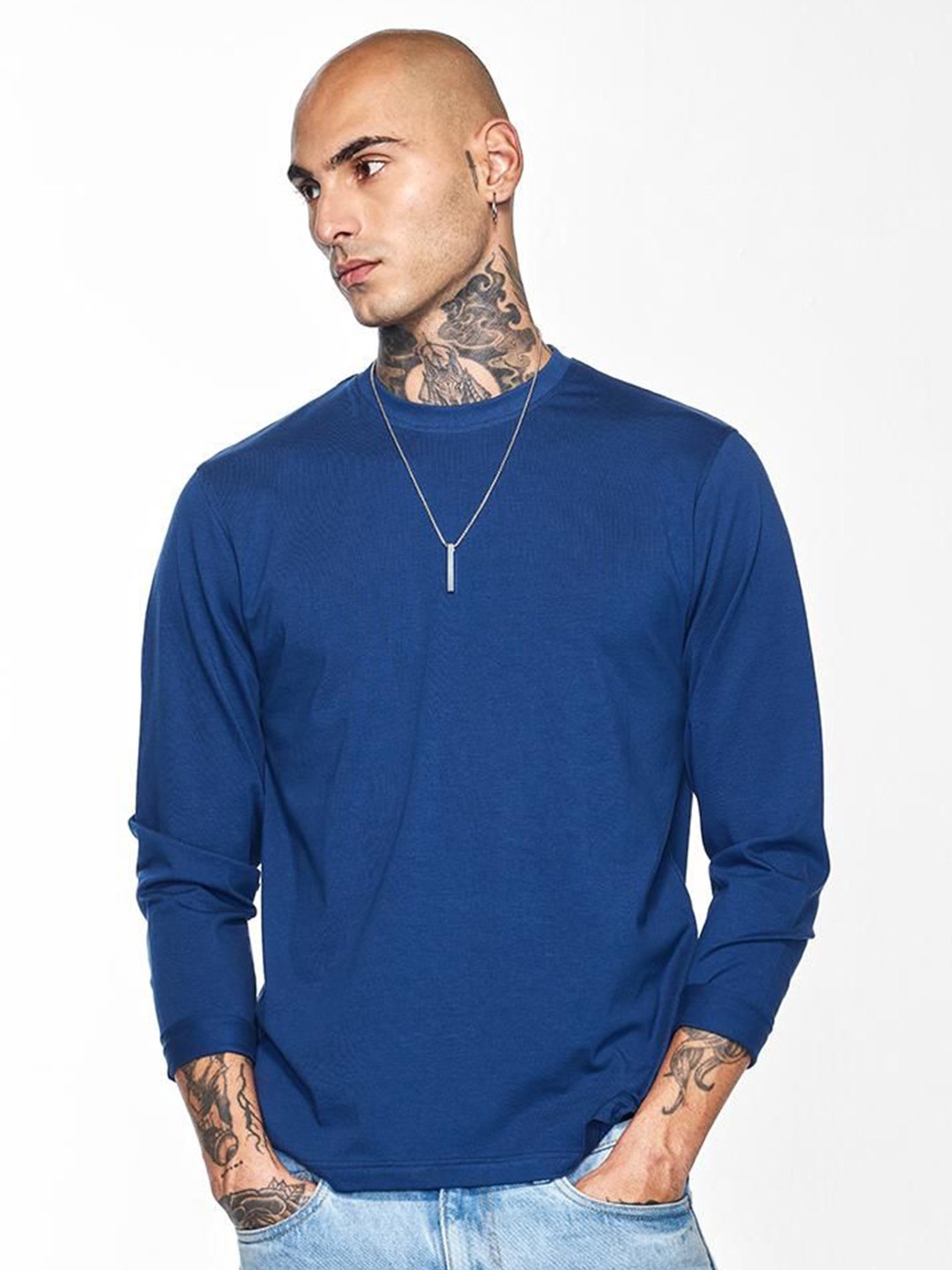 

Snitch Men Solid Round Neck Cotton T-shirt, Blue
