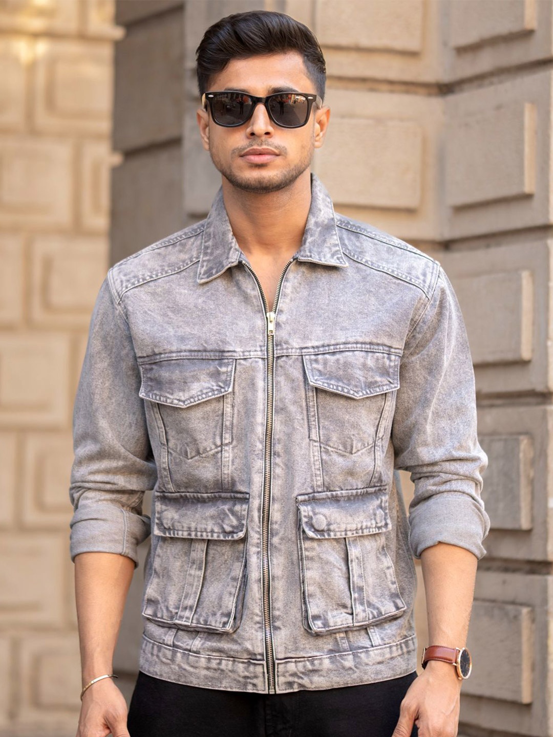 

Powerlook Men Spread Collar Washed Solid Cotton Casual Denim Jacket, Grey