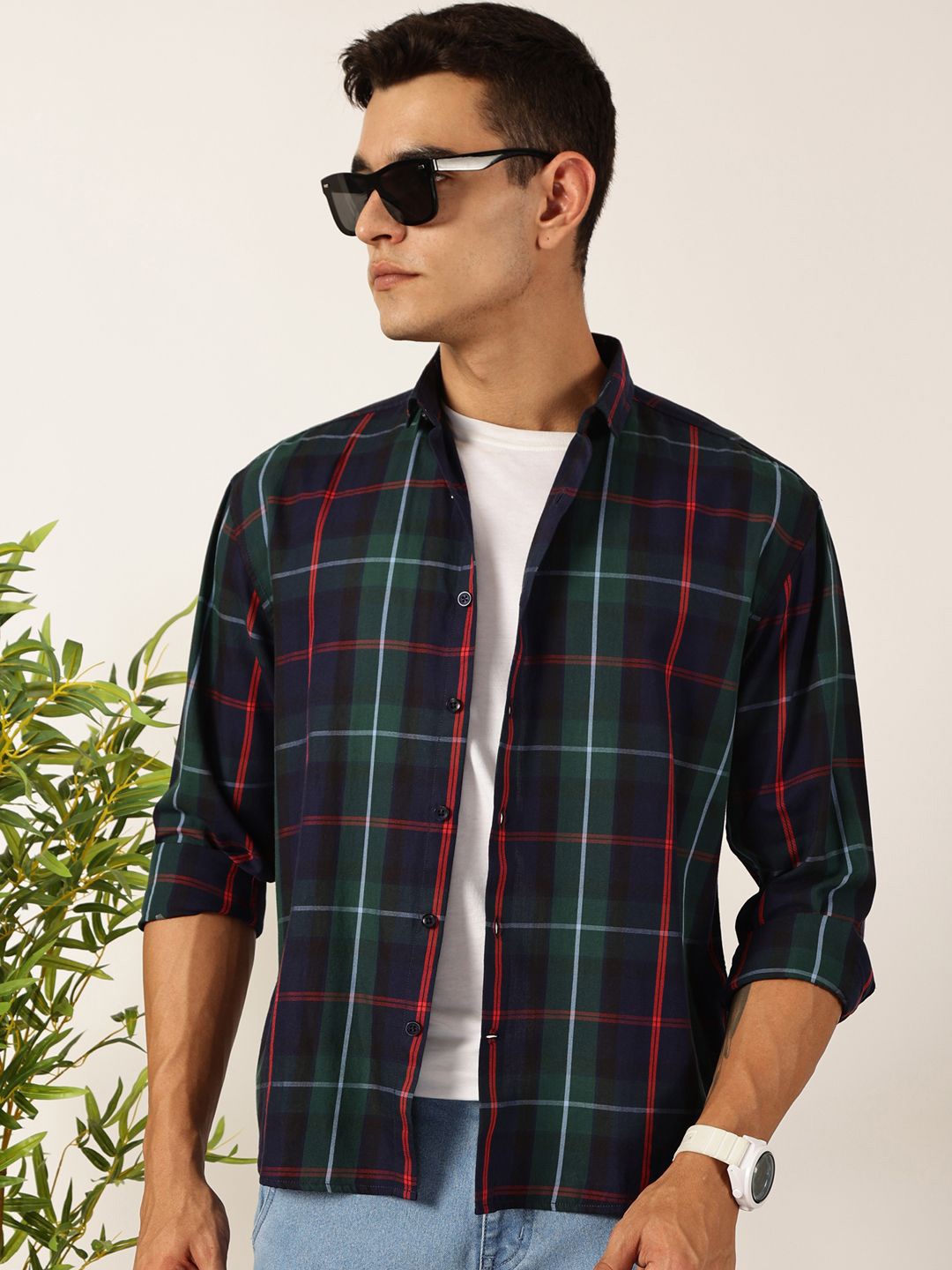 

Mast & Harbour Men Premium Relaxed Fit Spread Collar Tartan Checked Cotton Casual Shirt, Navy blue