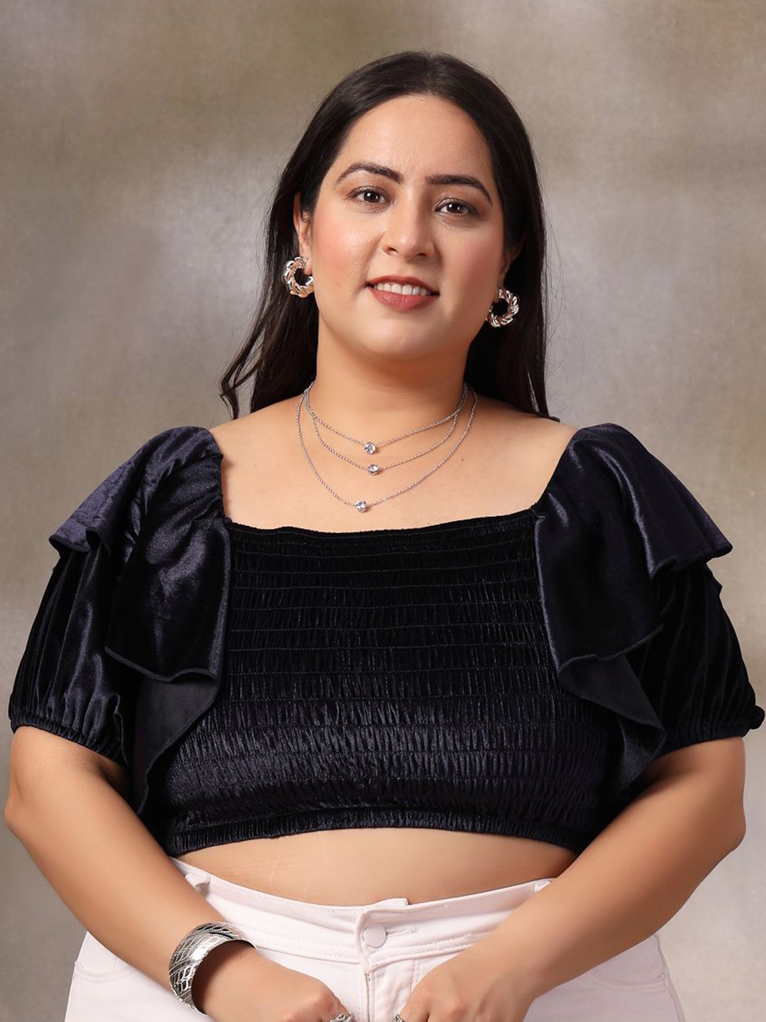 

CURVE BY KASSUALLY Plus Size Smocked Velvet Crop Top, Navy blue