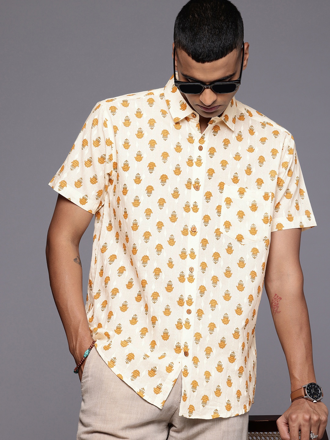

Patrah Relaxed Fit Opaque Floral Printed Pure Cotton Casual Shirt, Off white