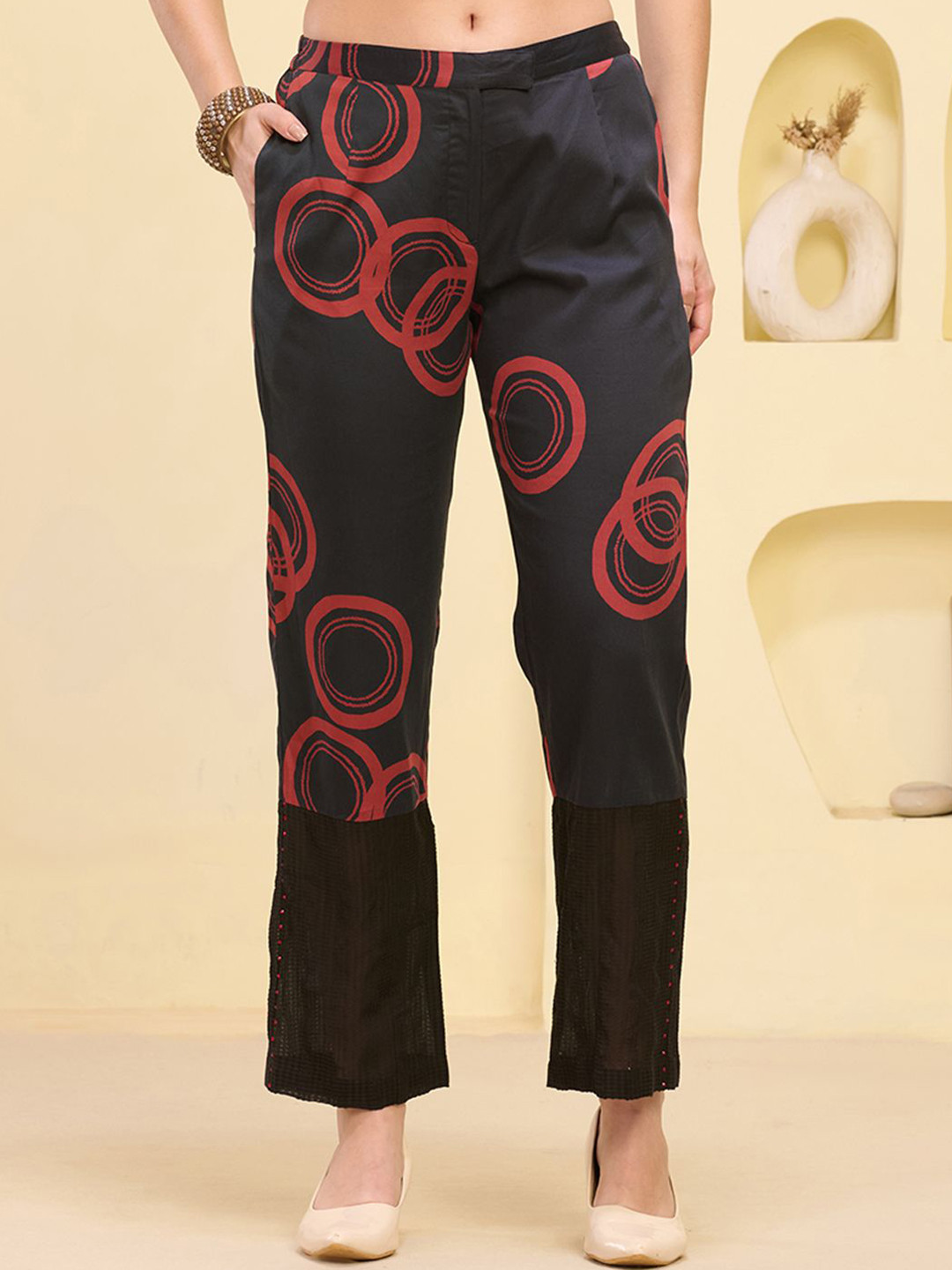 

First Resort by Ramola Bachchan Women Printed Straight Fit Palazzos, Black