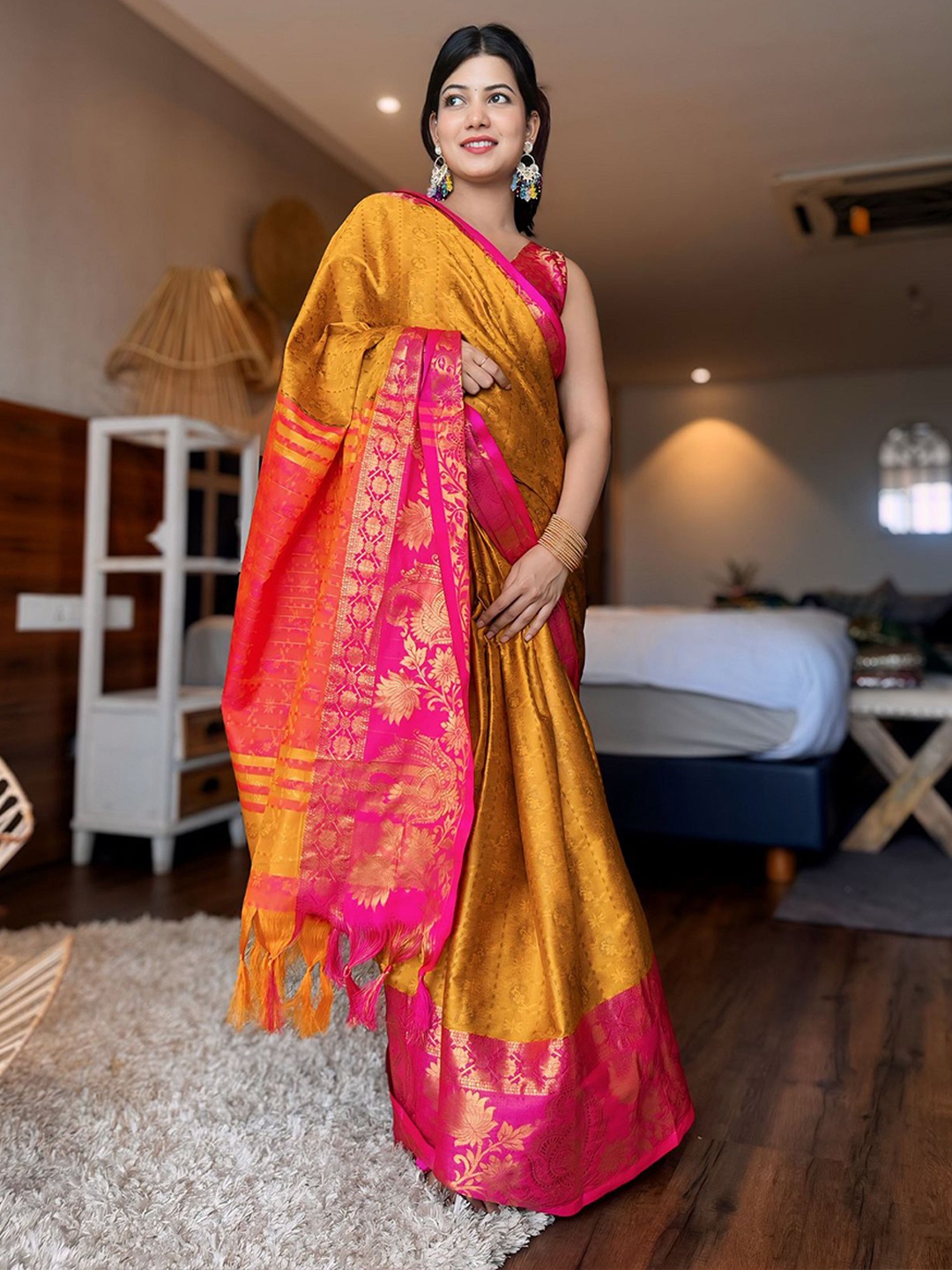 

LADY SHOPI Woven Design Zari Pure Silk Kanjeevaram Saree, Pink