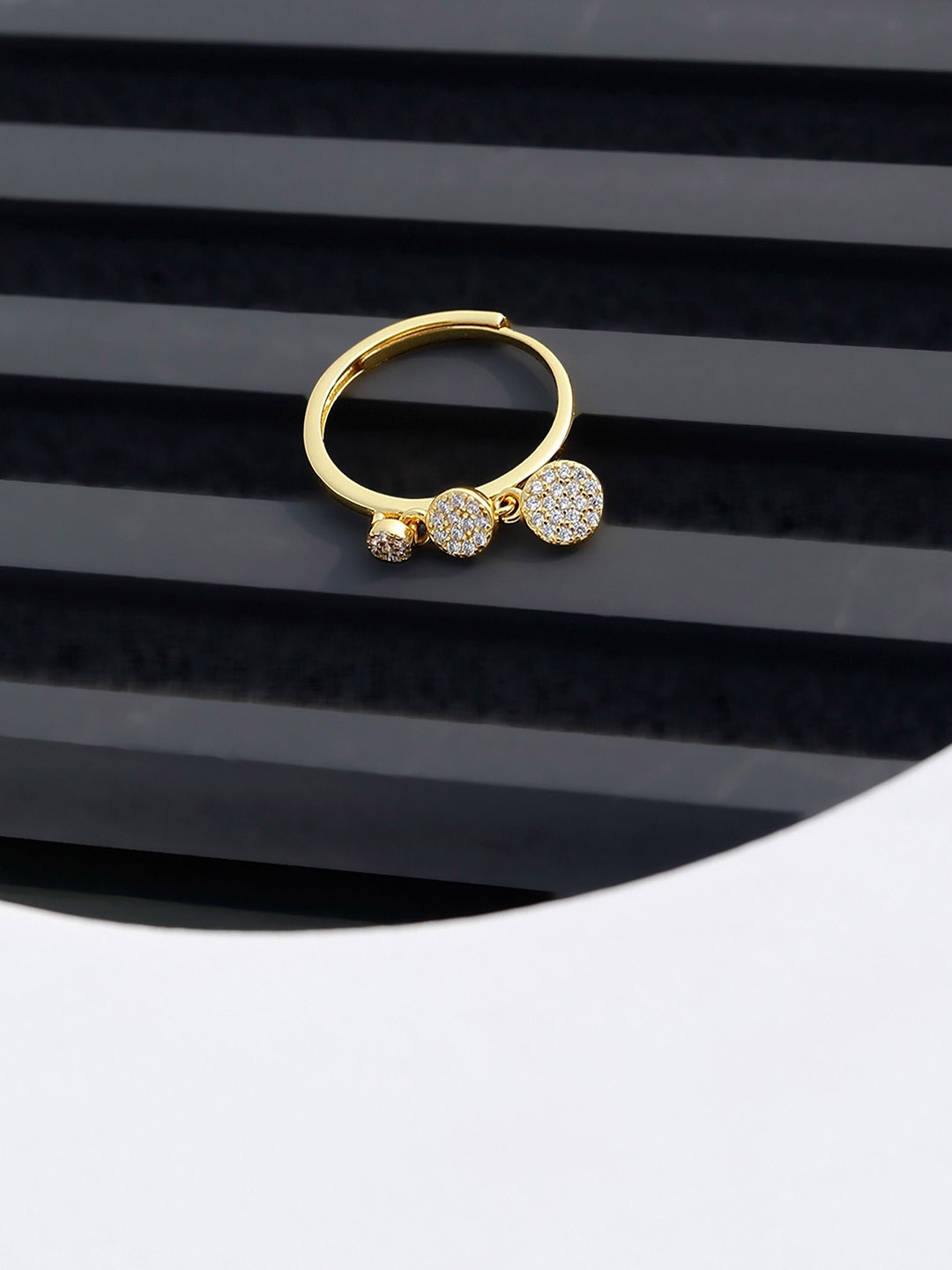 

DIAVO Gold-Plated Cluster of Hoop Silver Finger Ring