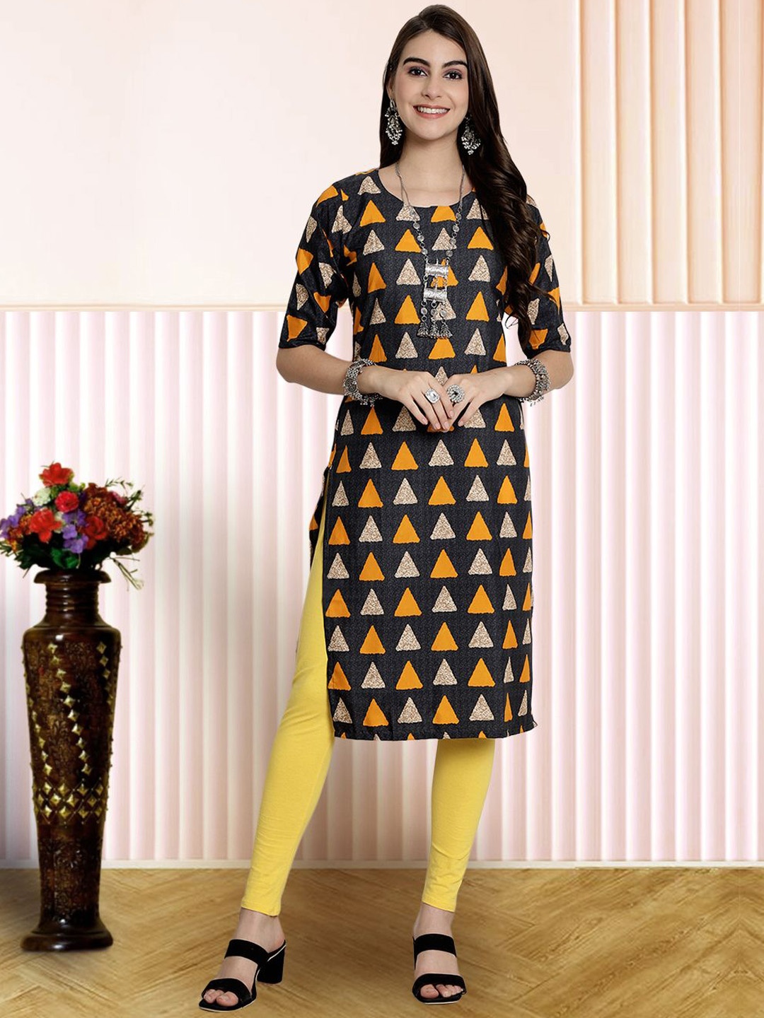 

7Threads Geometric Printed Round Neck Straight Kurta, Black