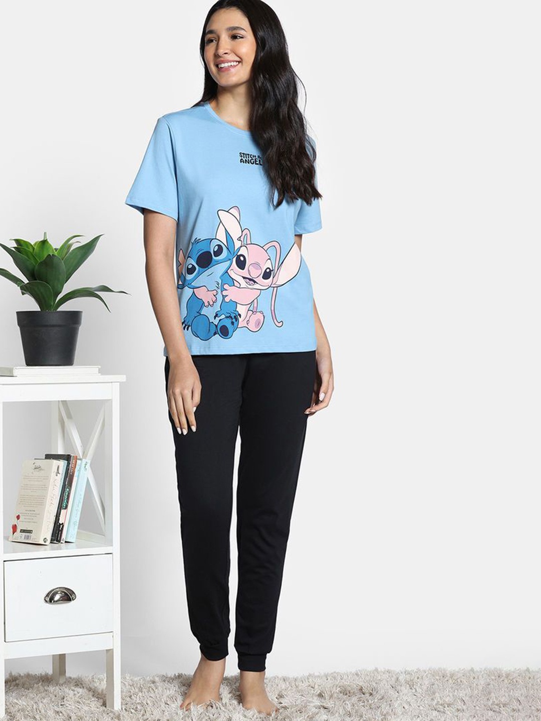 

Zivame Women Humour and Comic Printed Pure Cotton Night suit, Black