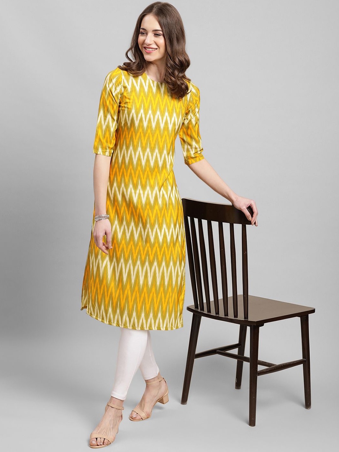 

7Threads Chevron Printed Round Neck Straight Kurta, Yellow