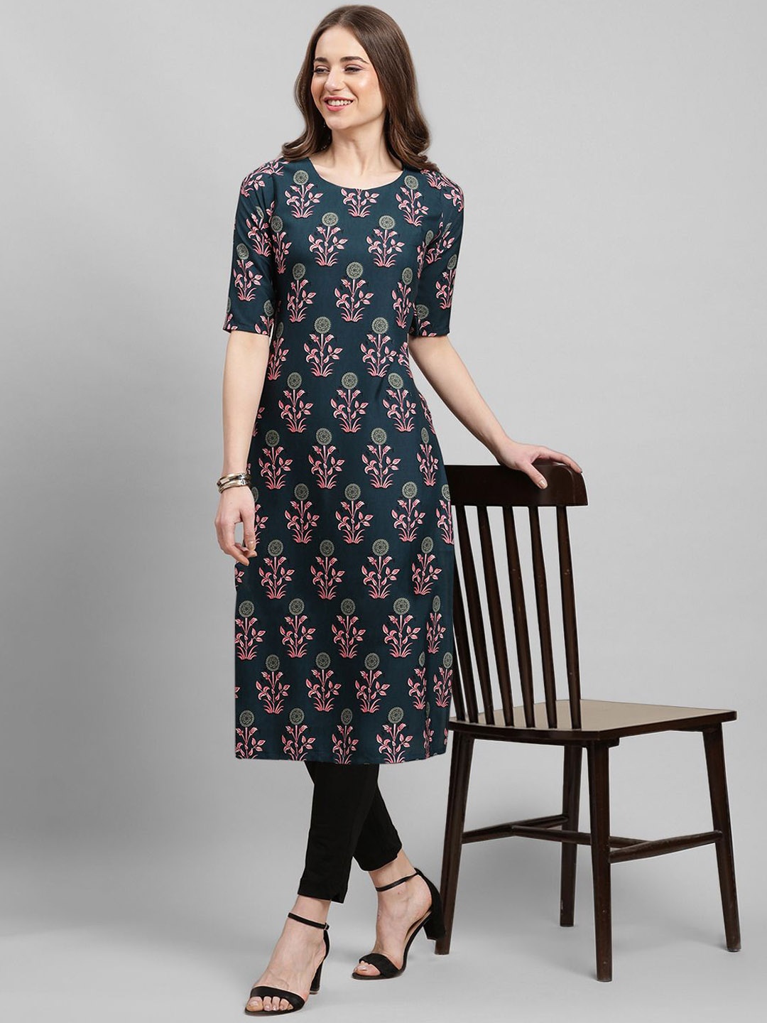 

7Threads Ethnic Motifs Printed Round Neck Straight Kurta, Blue