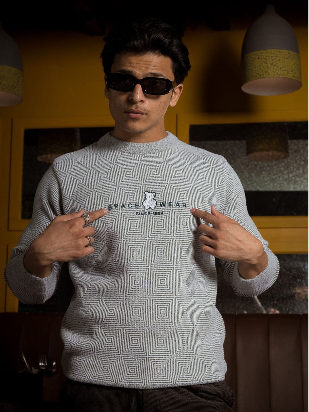 

JAVINISHKA Men Self Design Woollen Pullover, Sea green