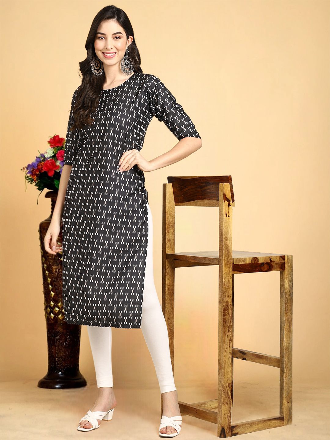 

7Threads Geometric Printed Straight Kurta, Black