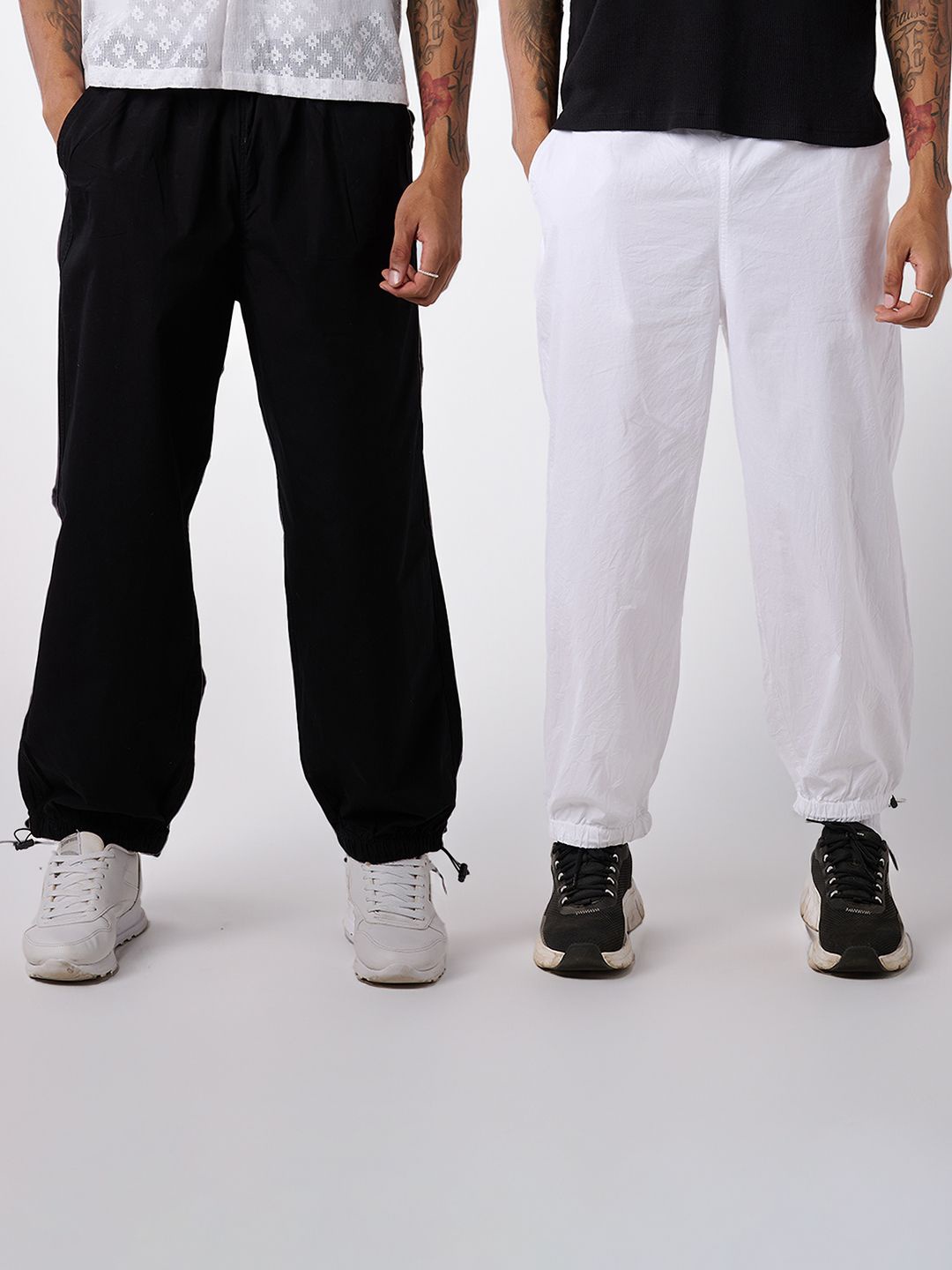 

IZF Men Pack of 2 Loose Fit High-Rise Joggers Trousers, White