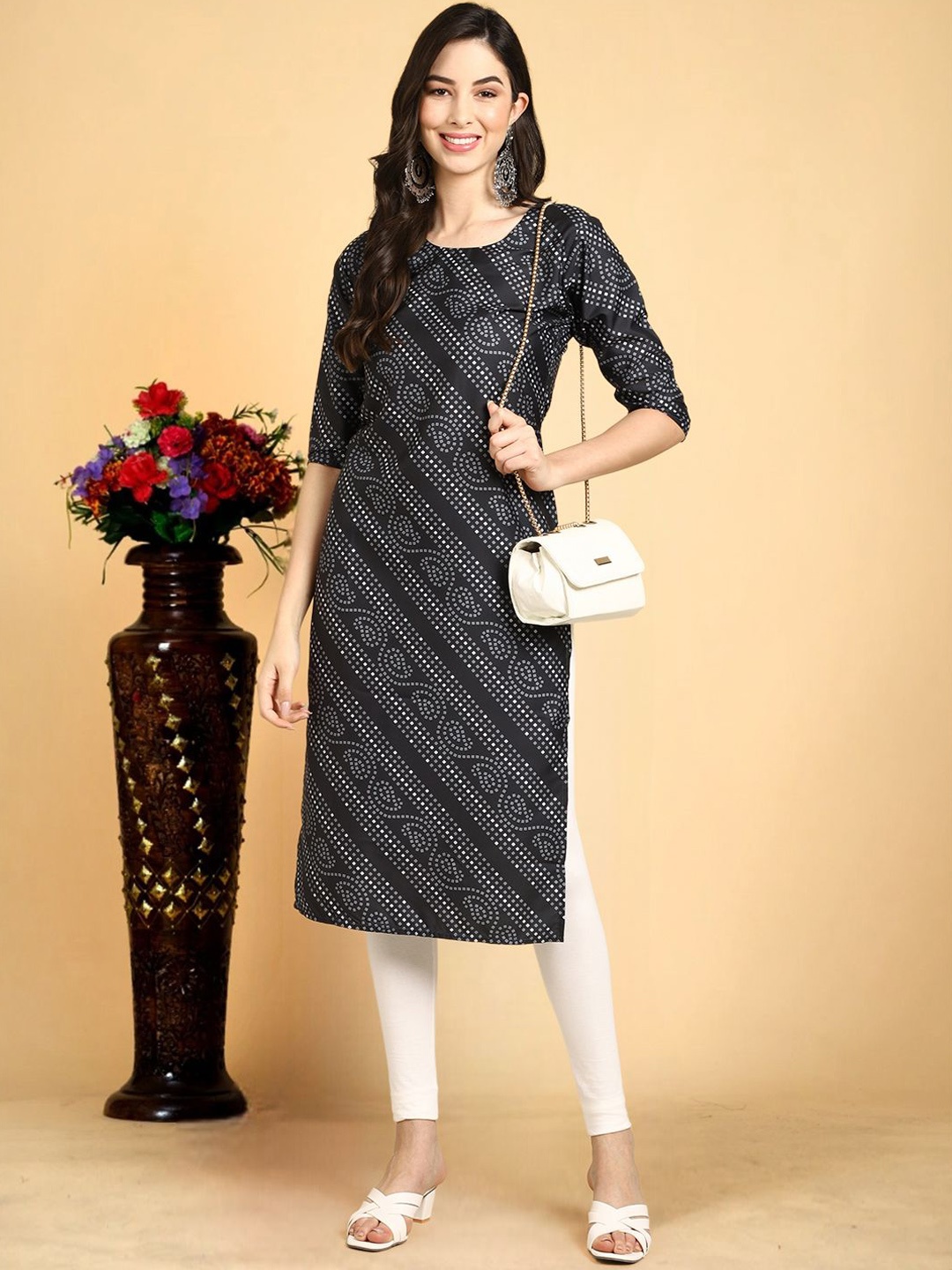 

7Threads Bandhani Printed Round Neck Straight Kurta, Black